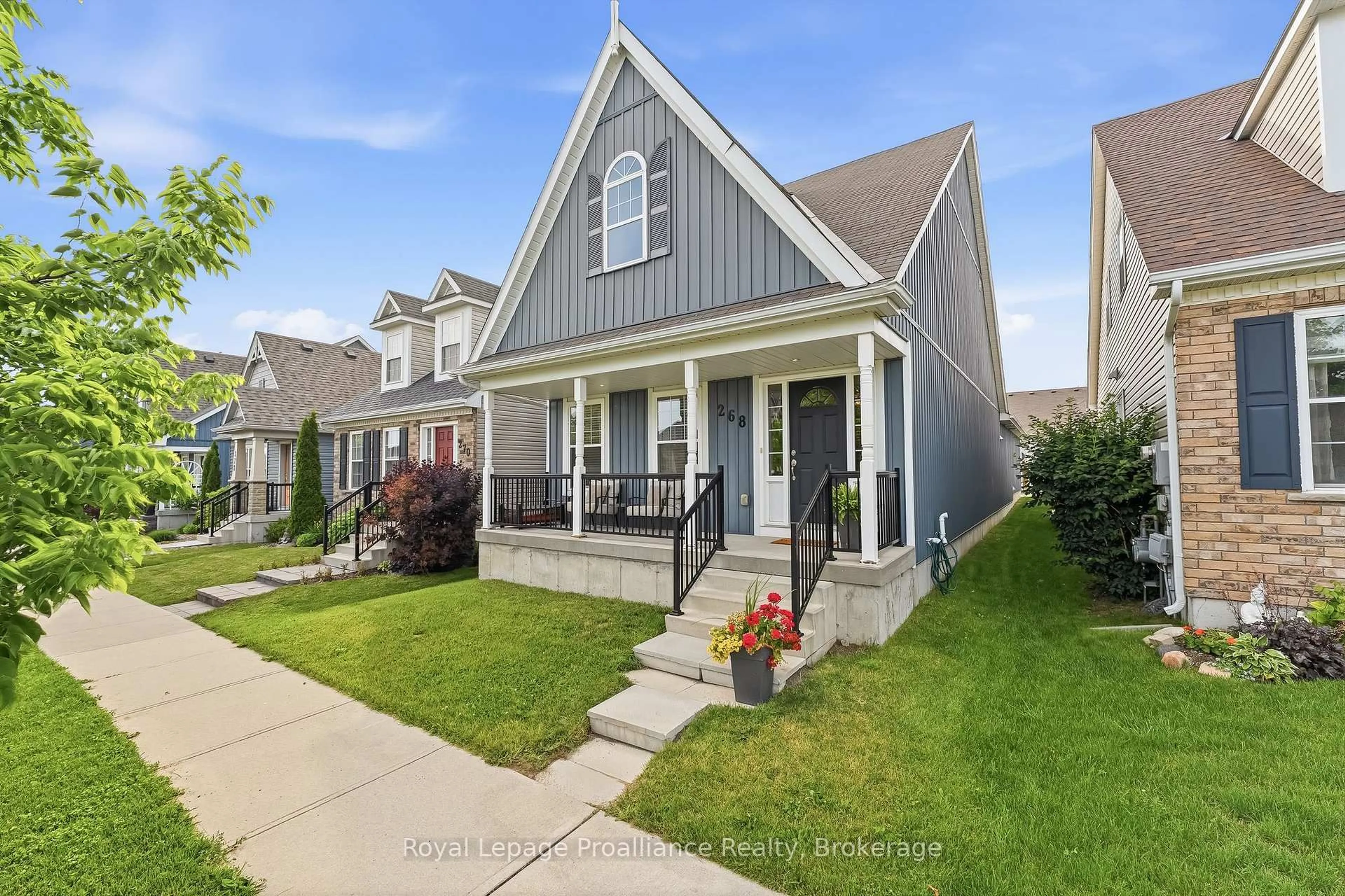 Home with vinyl exterior material, street for 268 Strachan St, Port Hope Ontario L1A 0C8