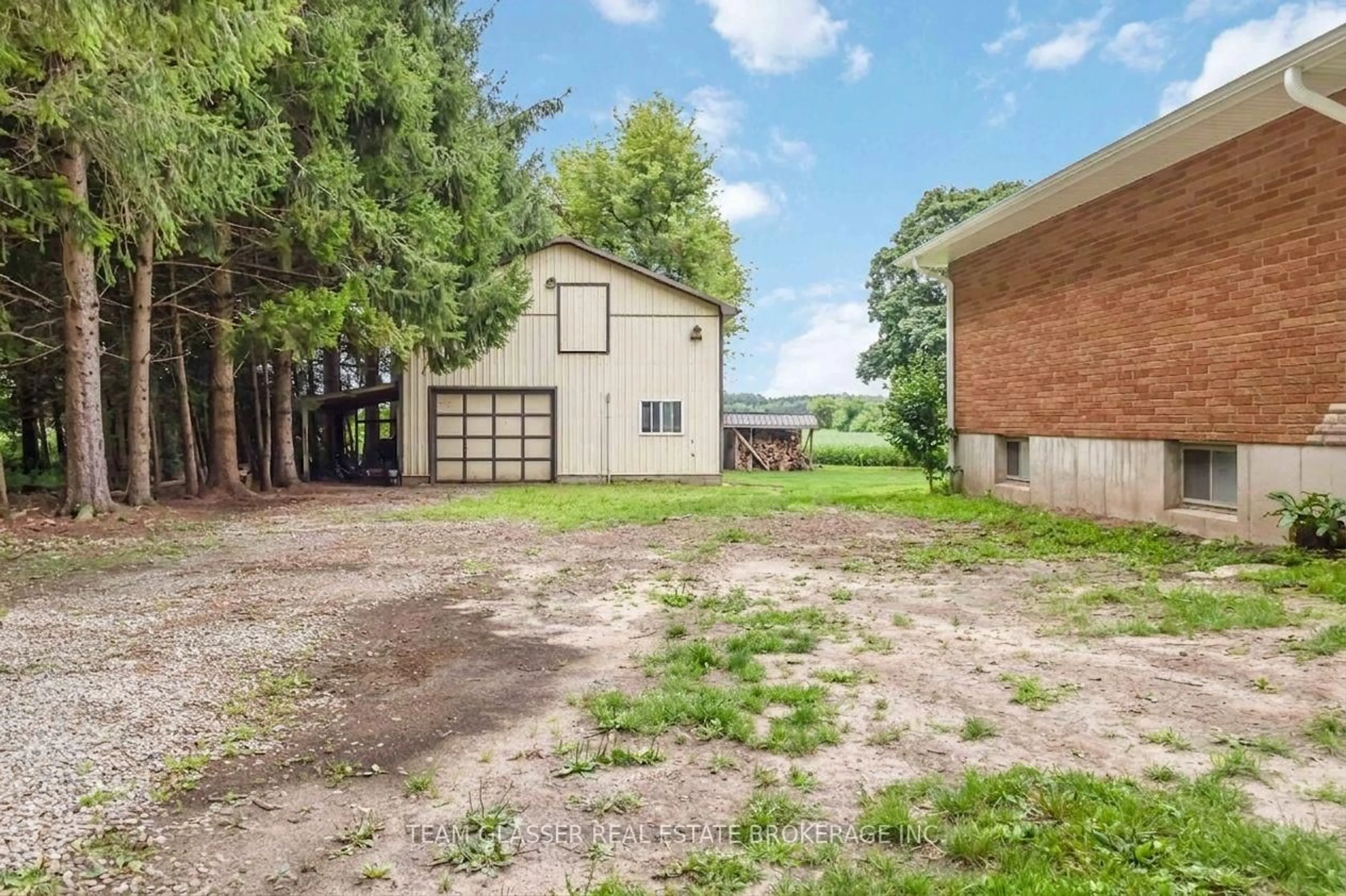 A pic from outside/outdoor area/front of a property/back of a property/a pic from drone, street for 48799 JOHN WISE Line, Aylmer Ontario N5H 2R4
