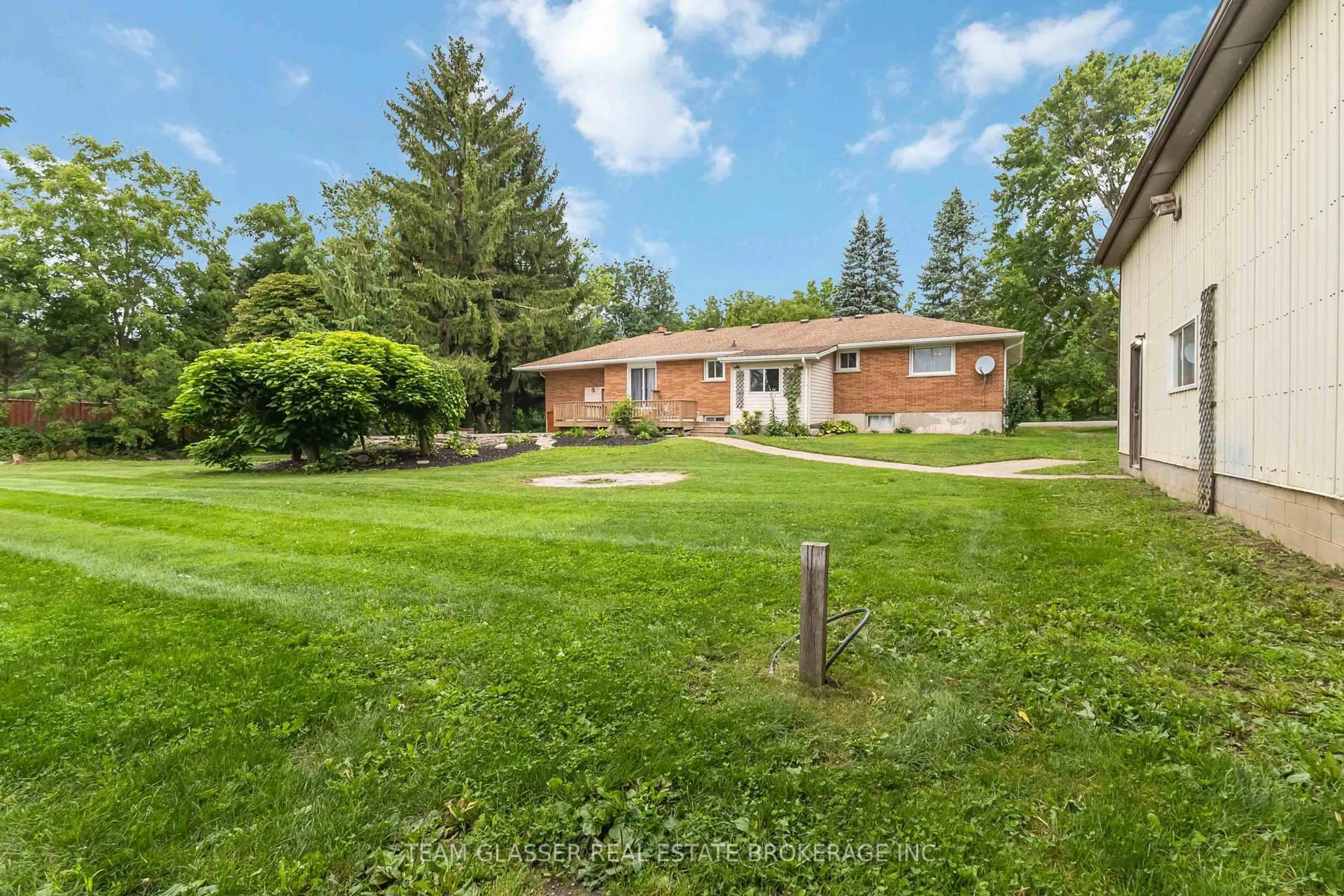 A pic from outside/outdoor area/front of a property/back of a property/a pic from drone, unknown for 48799 JOHN WISE Line, Aylmer Ontario N5H 2R4