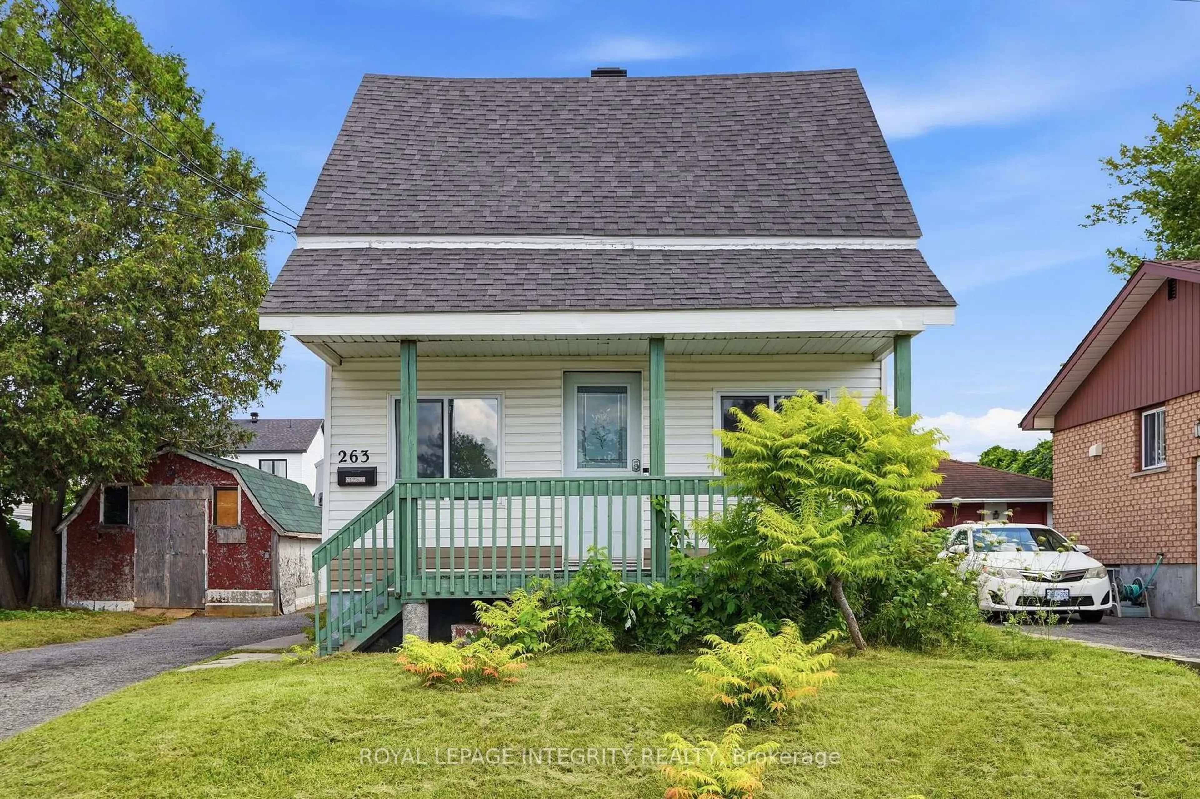 Home with vinyl exterior material, street for 263 BERTHA St, Hawkesbury Ontario K6A 2A7