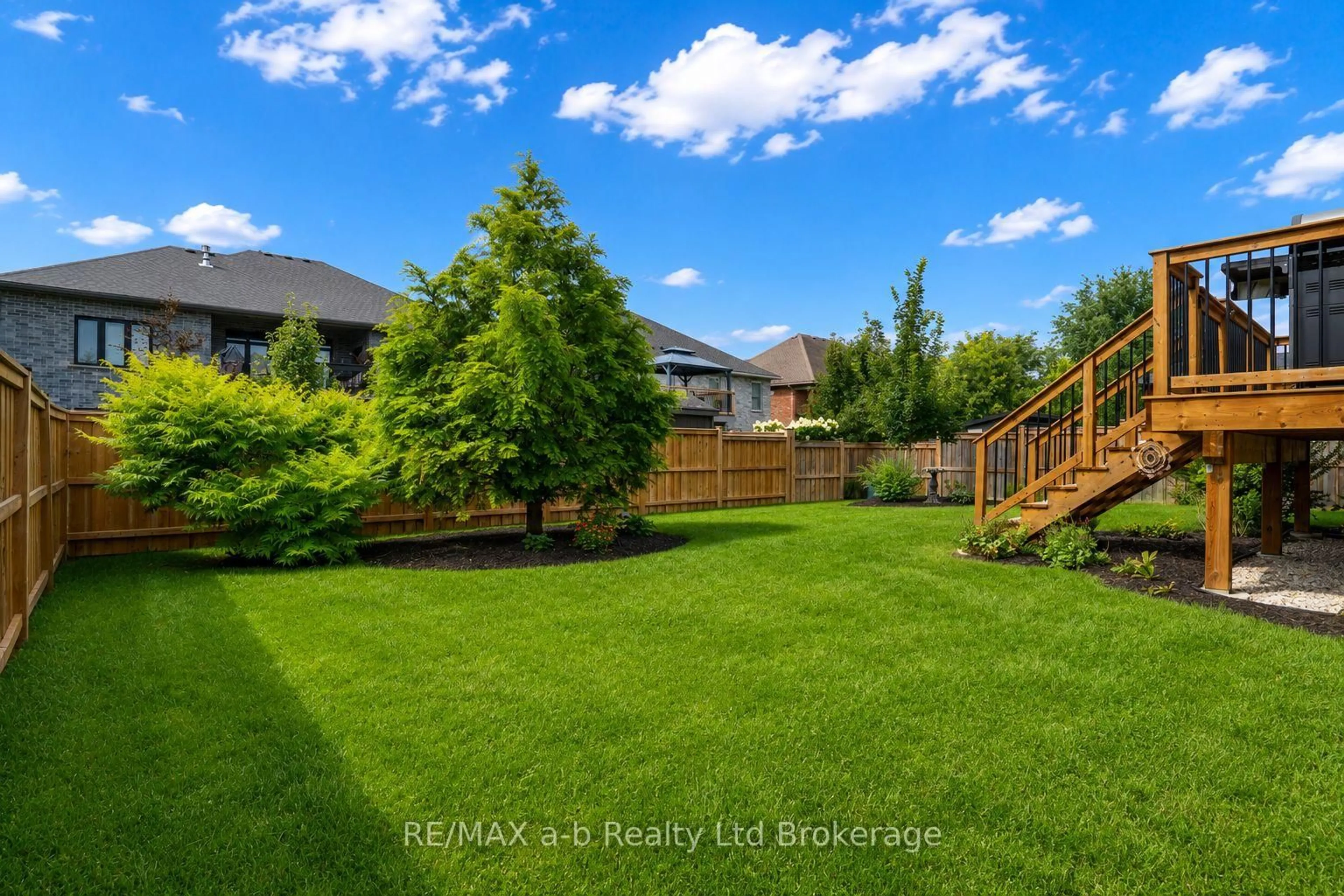Patio, water/lake/river/ocean view for 23 BROOKSIDE Lane, Tillsonburg Ontario N4G 0A1