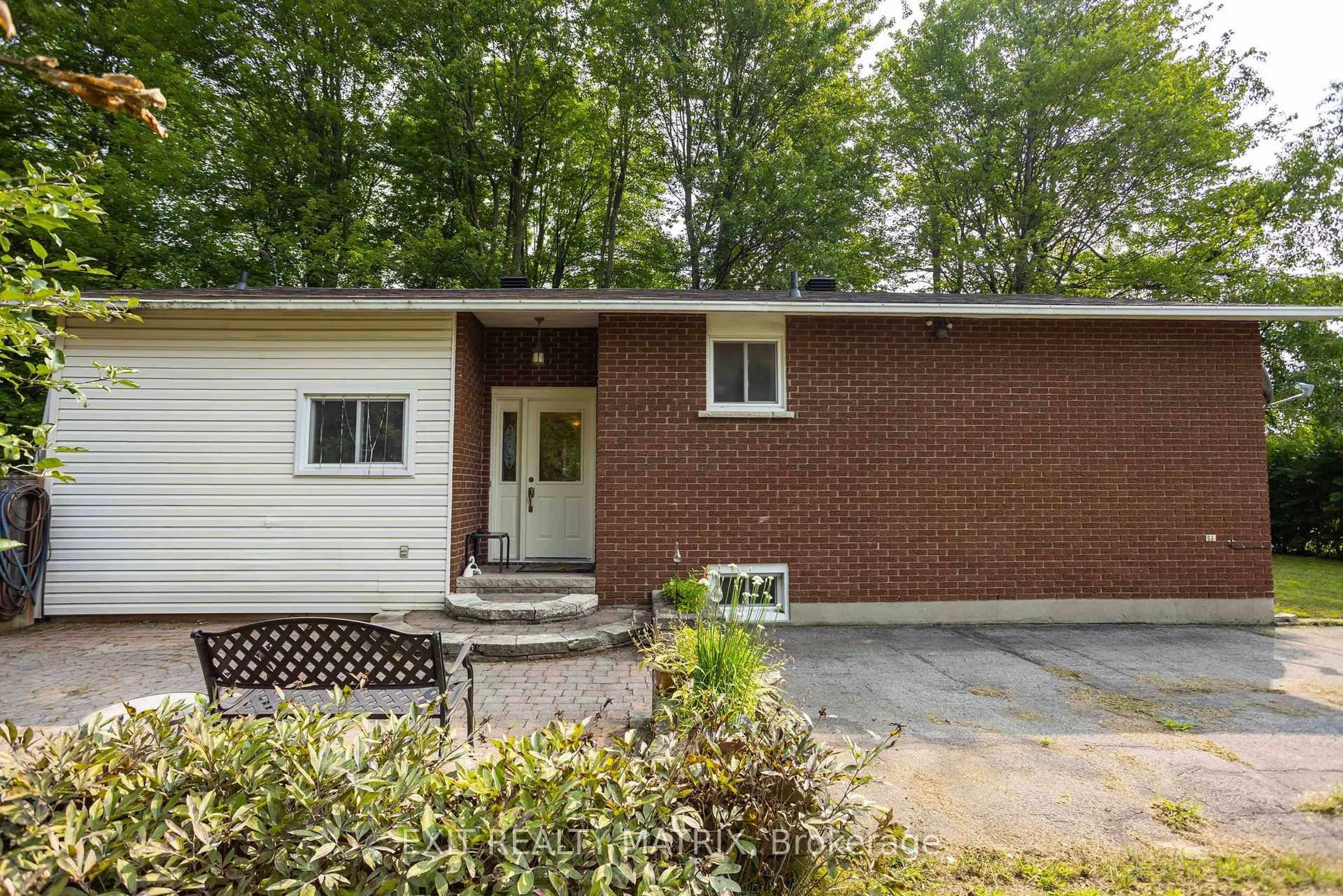 Unknown for 2174 Des Pins St, The Nation Ontario K4R 1C5