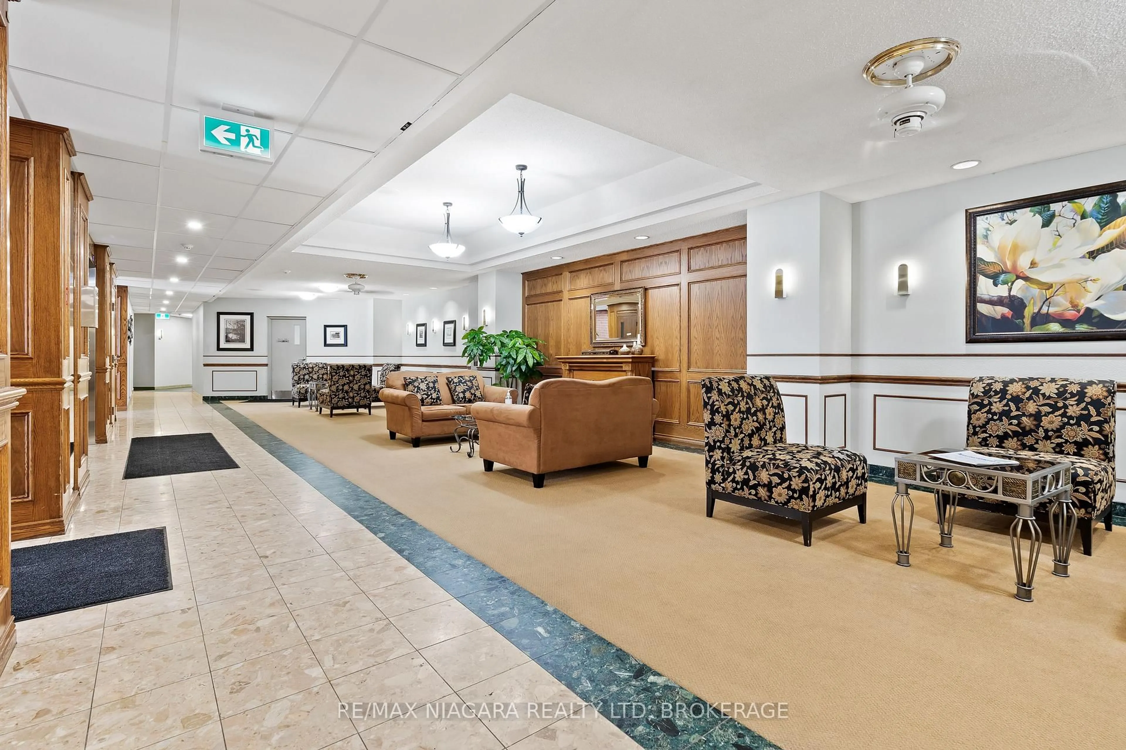 Lobby for 7 GALE Cres #502, St. Catharines Ontario L2R 7M8