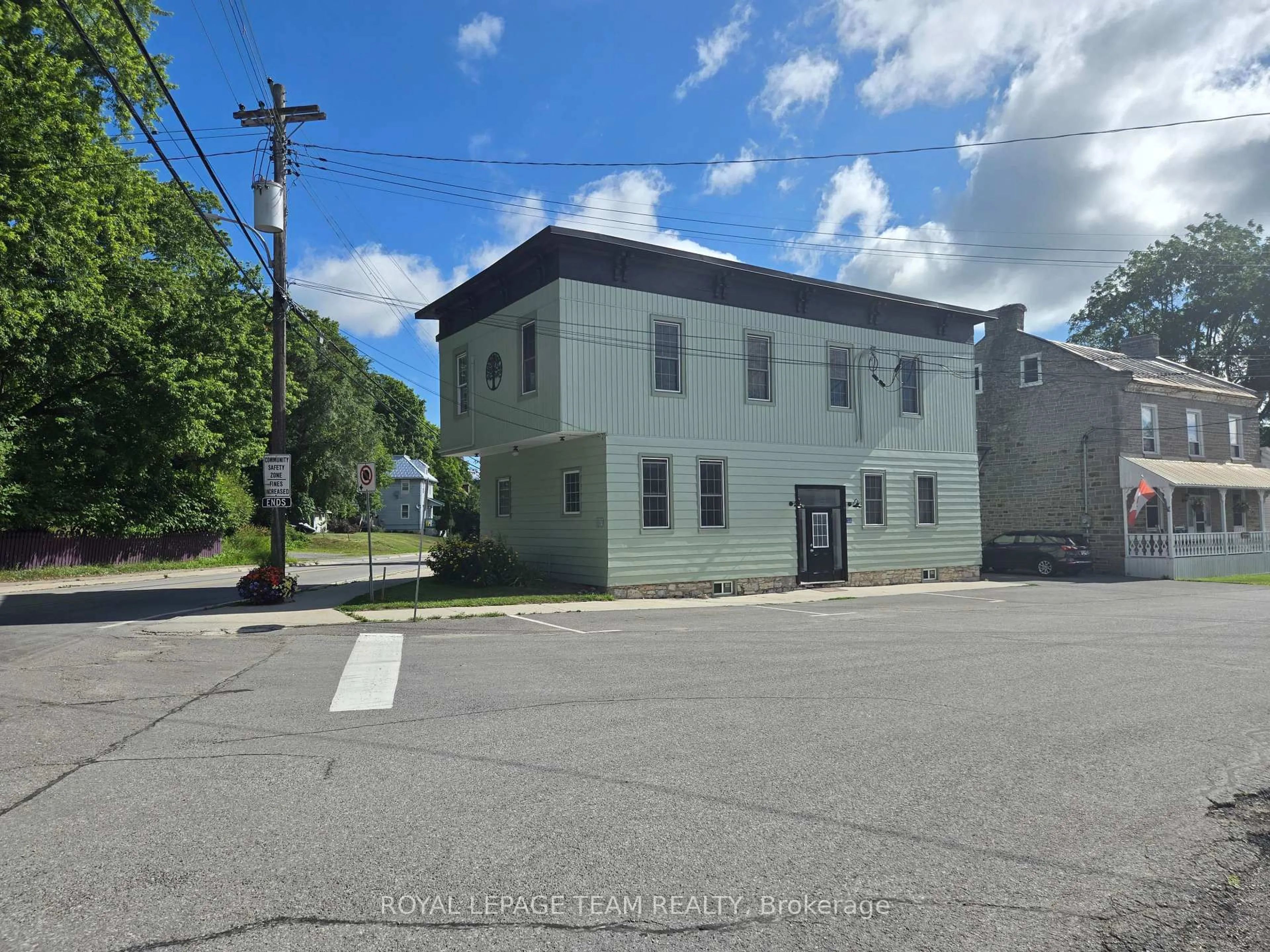 A pic from outside/outdoor area/front of a property/back of a property/a pic from drone, building for 106 Renfrew St, Pakenham Ontario K0A 2X0