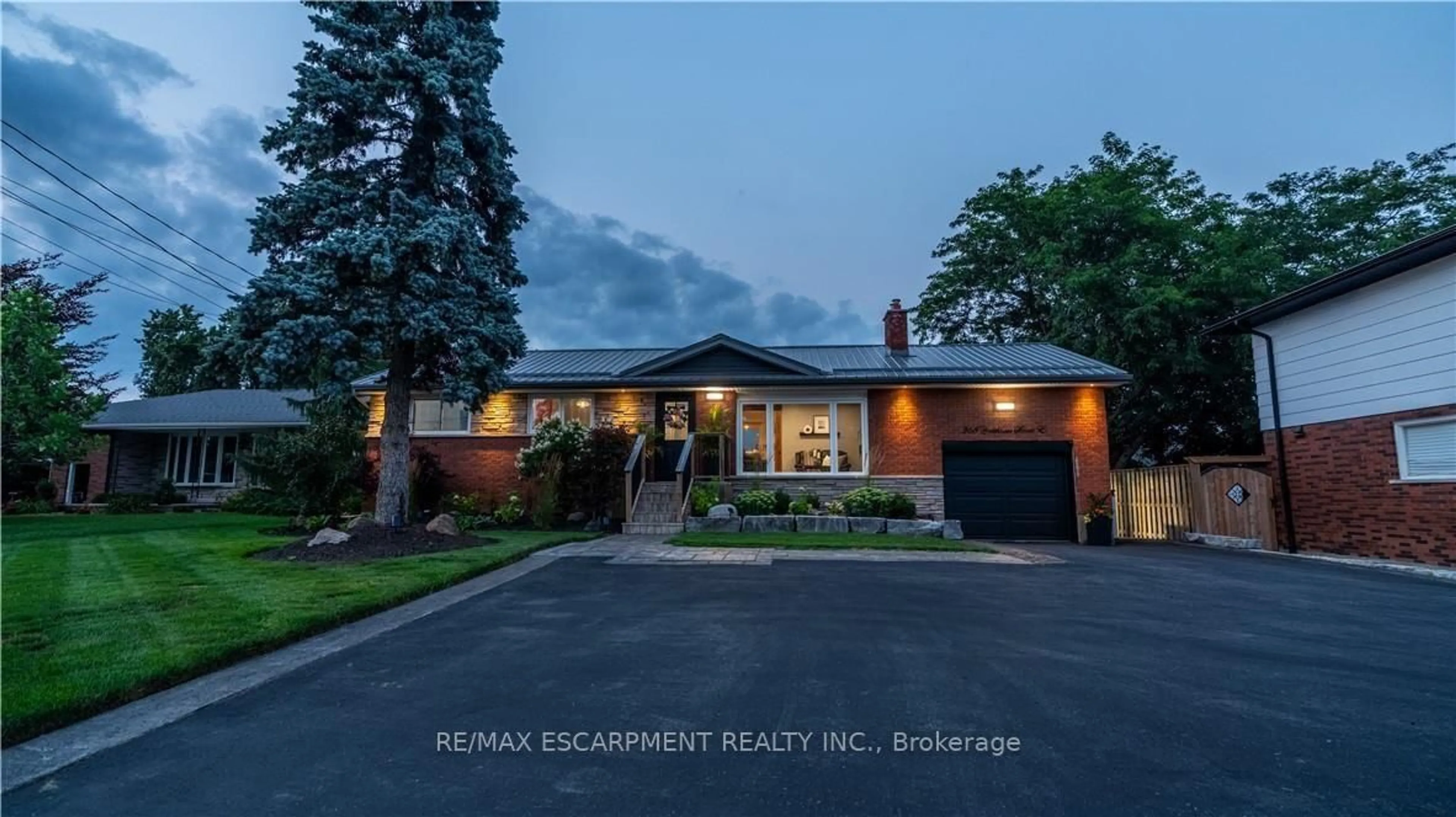 Home with brick exterior material, street for 368 Caithness St, Haldimand Ontario N3W 1C9