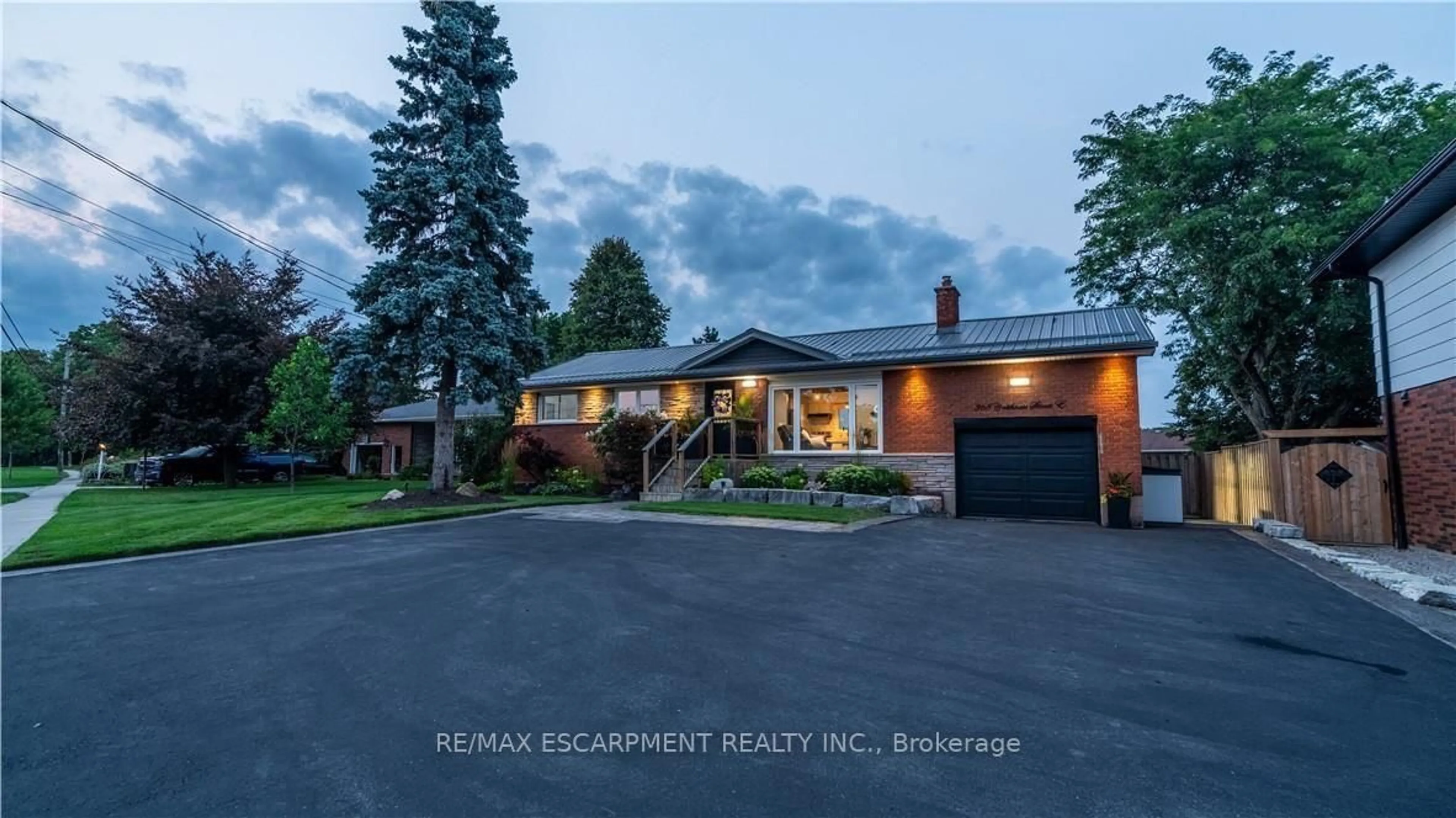 Unknown for 368 Caithness St, Haldimand Ontario N3W 1C9