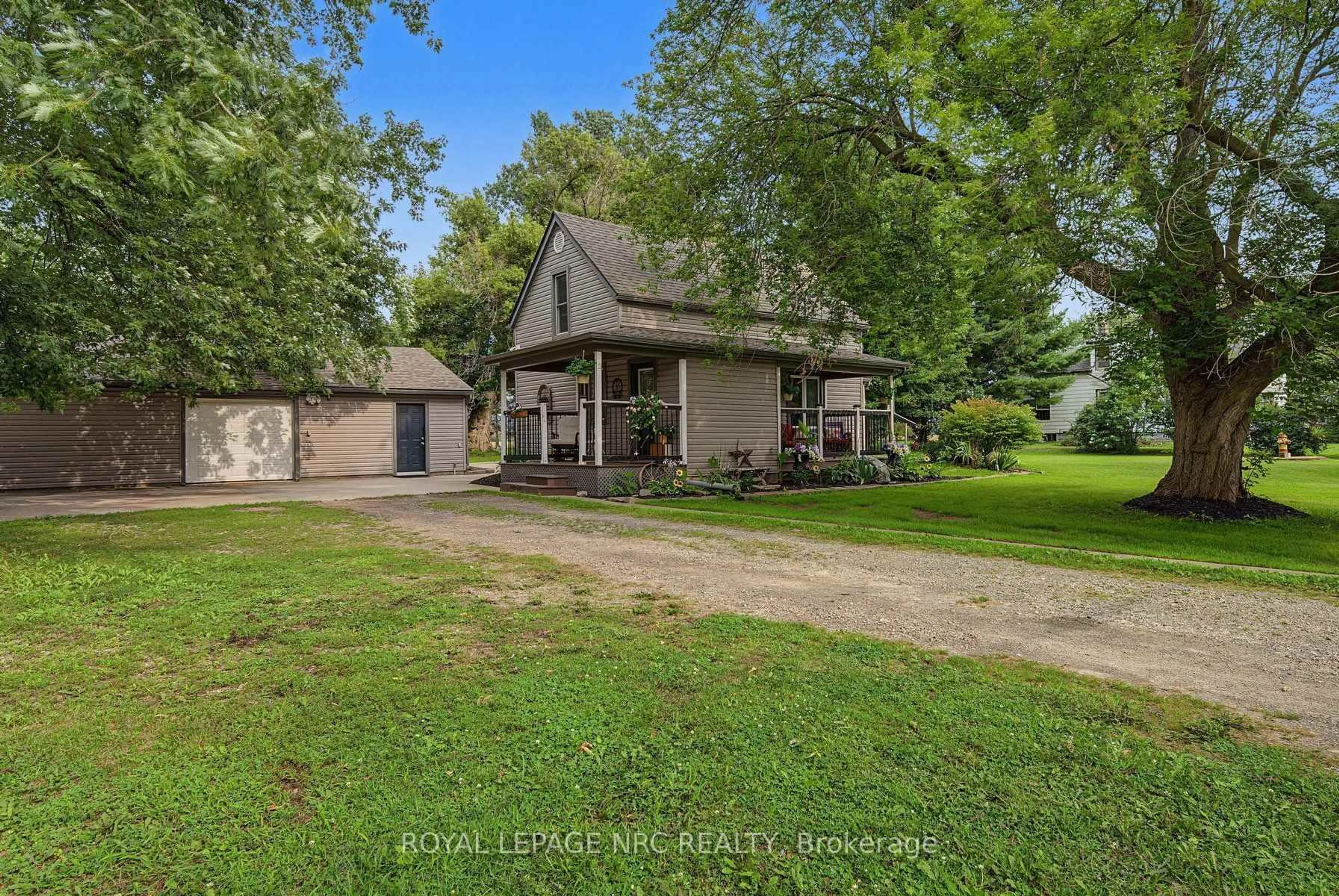 A pic from outside/outdoor area/front of a property/back of a property/a pic from drone, water/lake/river/ocean view for 43287 Pettit Rd, Wainfleet Ontario L0S 1V0