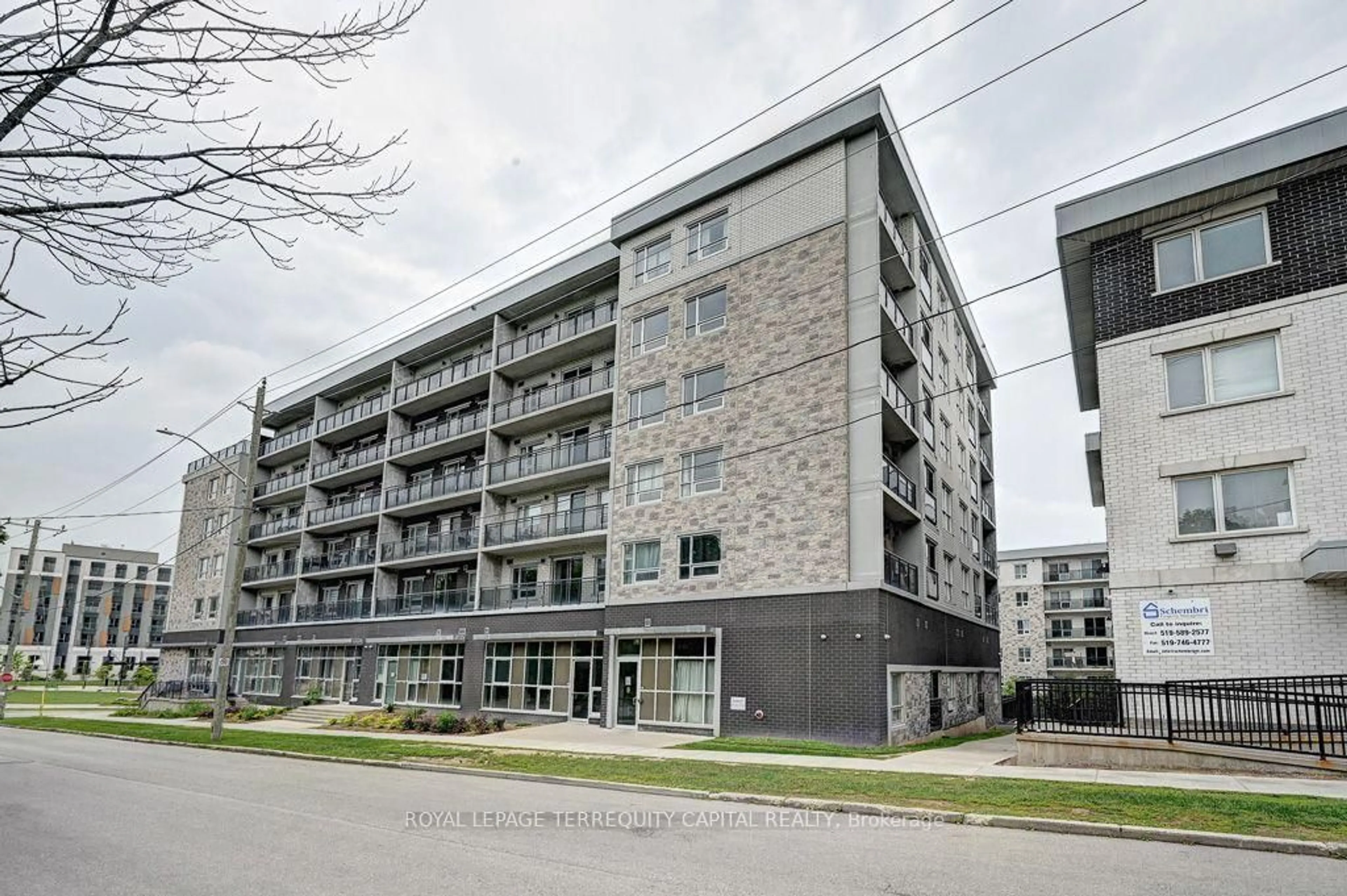 Patio, building for 275F Larch St #310, Waterloo Ontario N2L 3R2