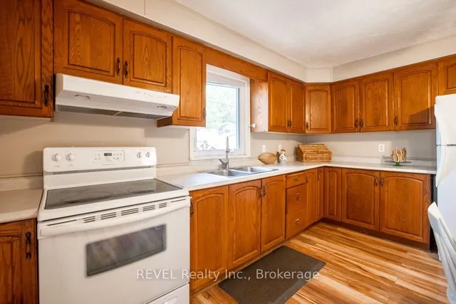 353 Oakwood Ave, Fort Erie 5