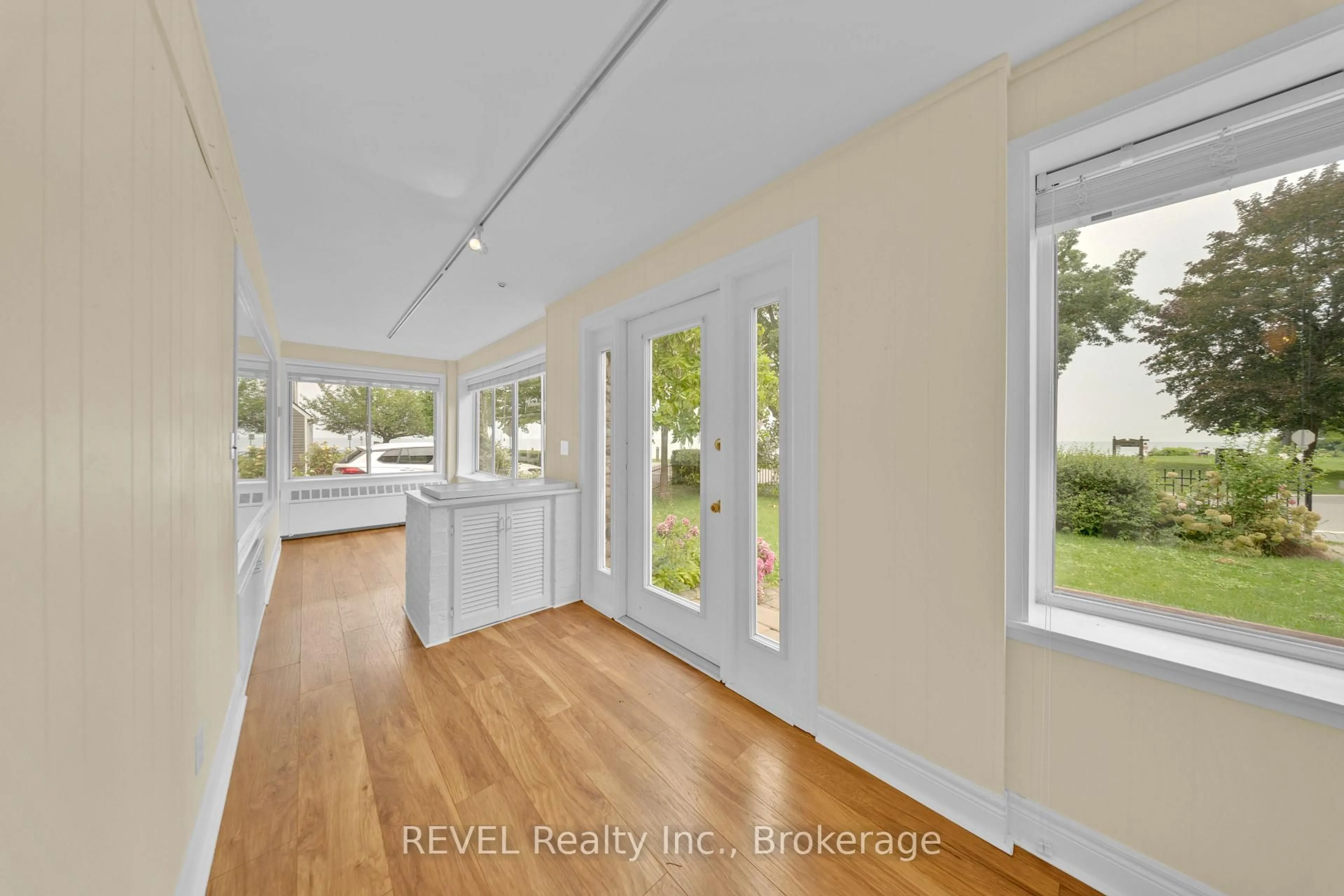 Unknown for 34 Vincent Ave, Niagara-on-the-Lake Ontario L0S 1J0