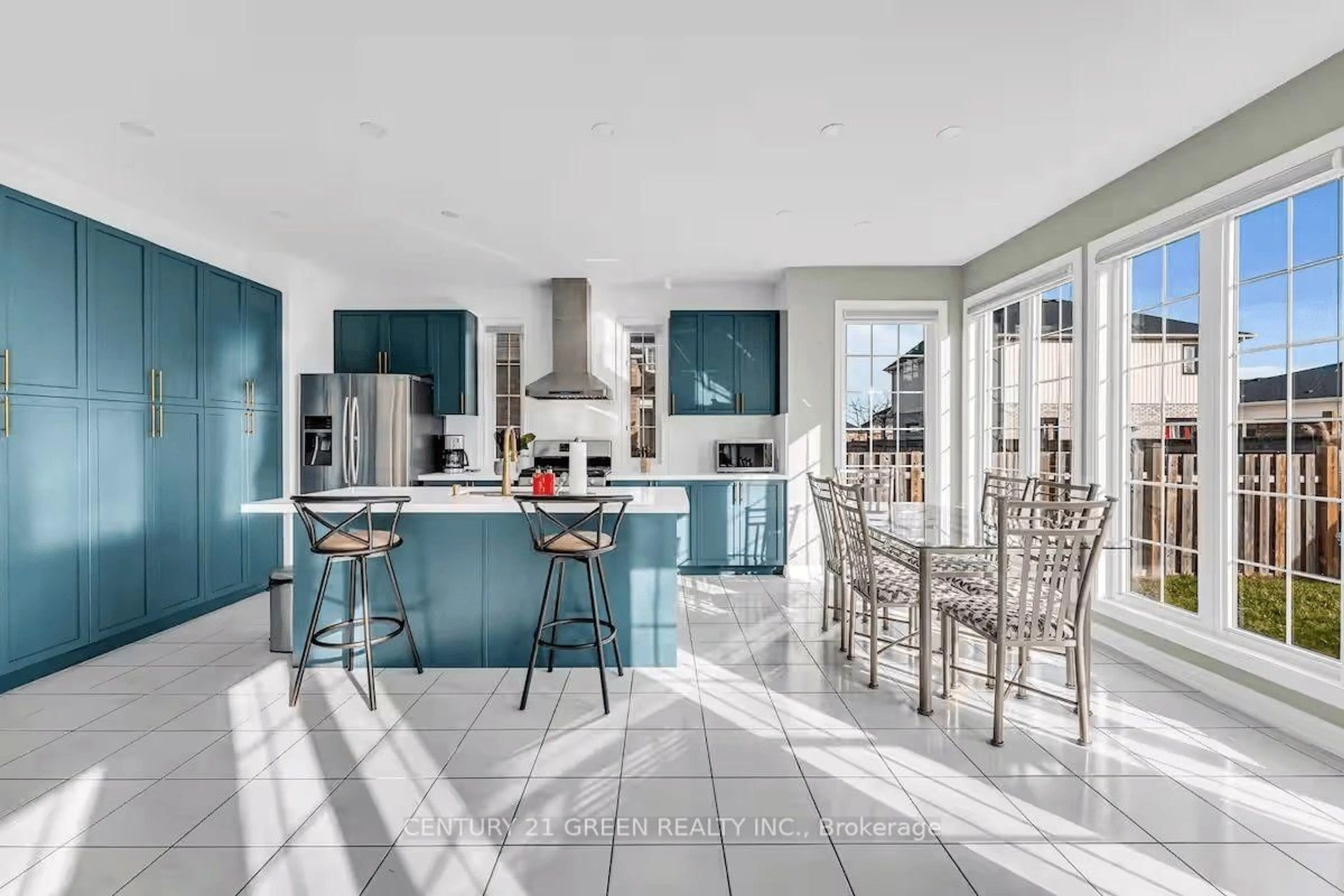 Contemporary kitchen, ceramic/tile floor for 5 Sunset Way, Thorold Ontario L2V 0B6