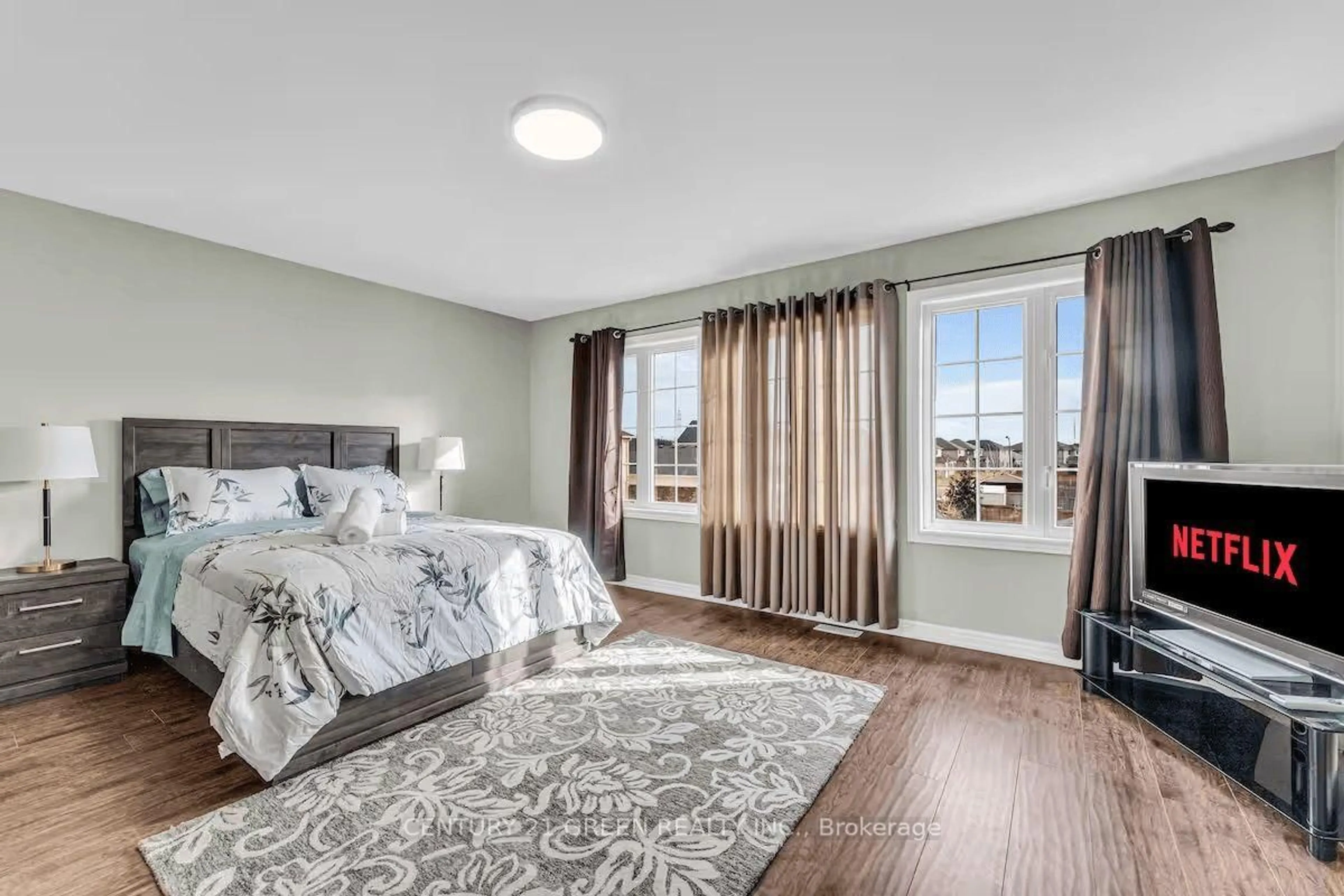 Bedroom with bed, unknown for 5 Sunset Way, Thorold Ontario L2V 0B6