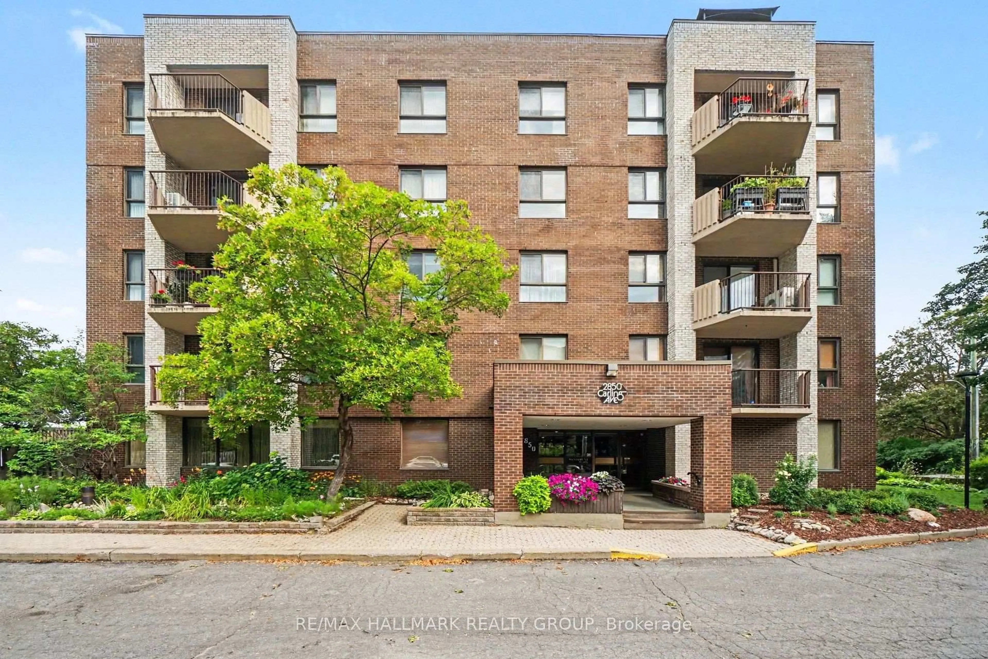 Unknown for 2850 CARLING Ave #302, Ottawa Ontario K2B 8M4