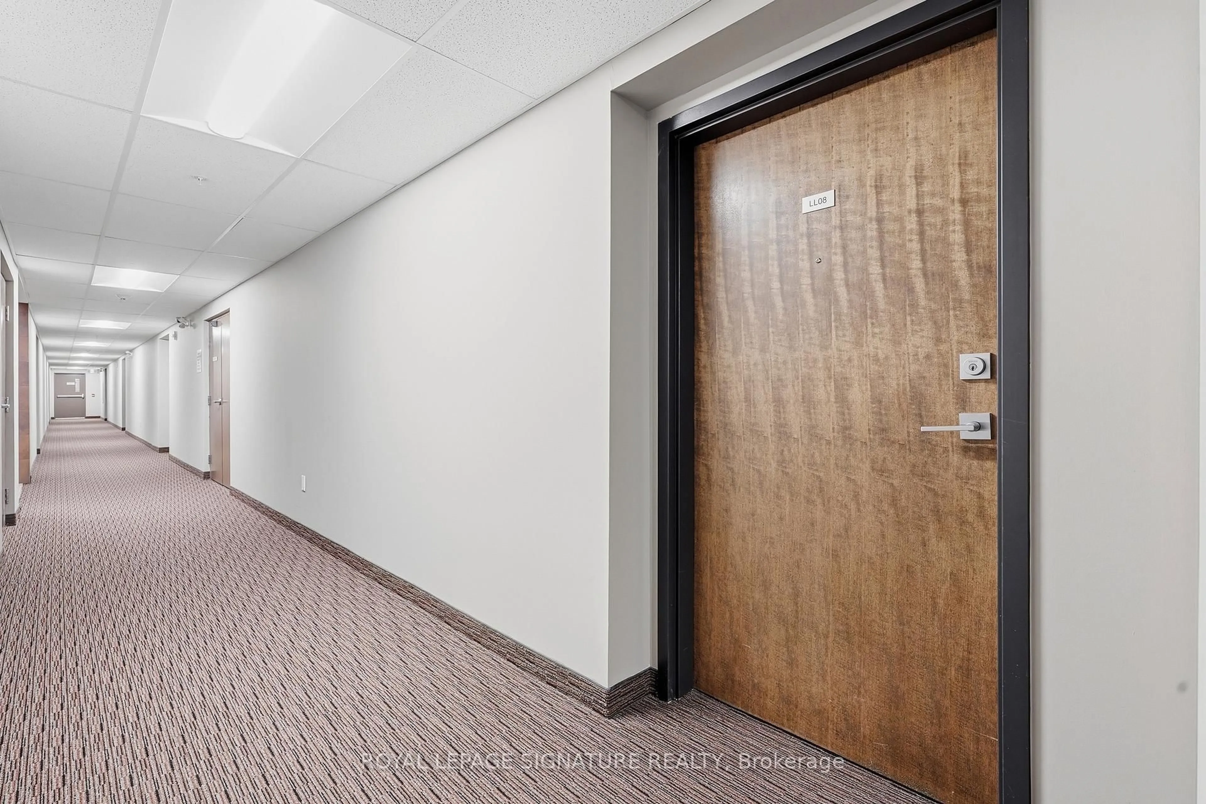 Indoor foyer for 25 Kay Cres #LL08, Guelph Ontario N1L 0P2