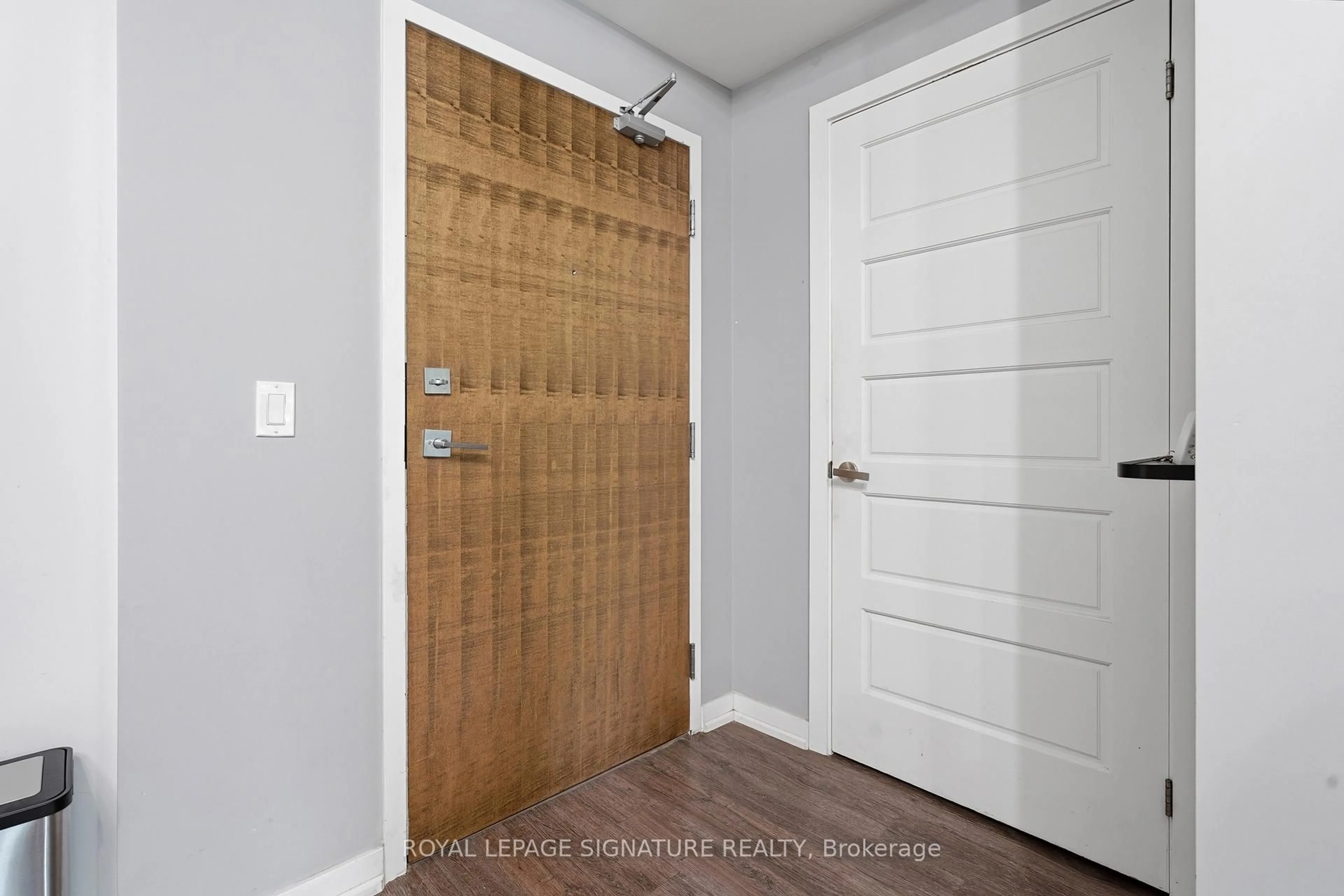 Indoor entryway for 25 Kay Cres #LL08, Guelph Ontario N1L 0P2