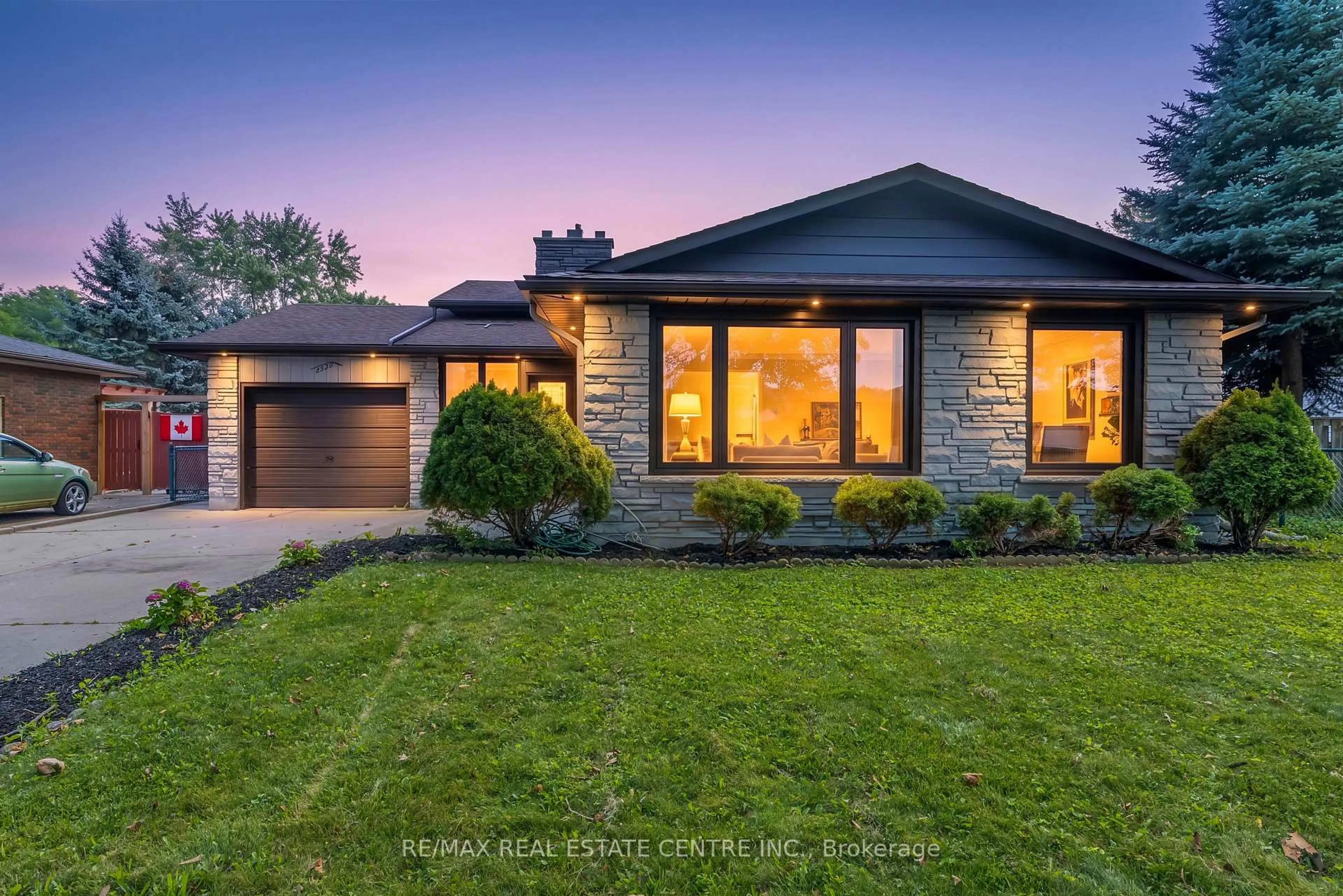 Home with brick exterior material, street for 4448 Mitchell Ave, Niagara Falls Ontario L2E 6R7