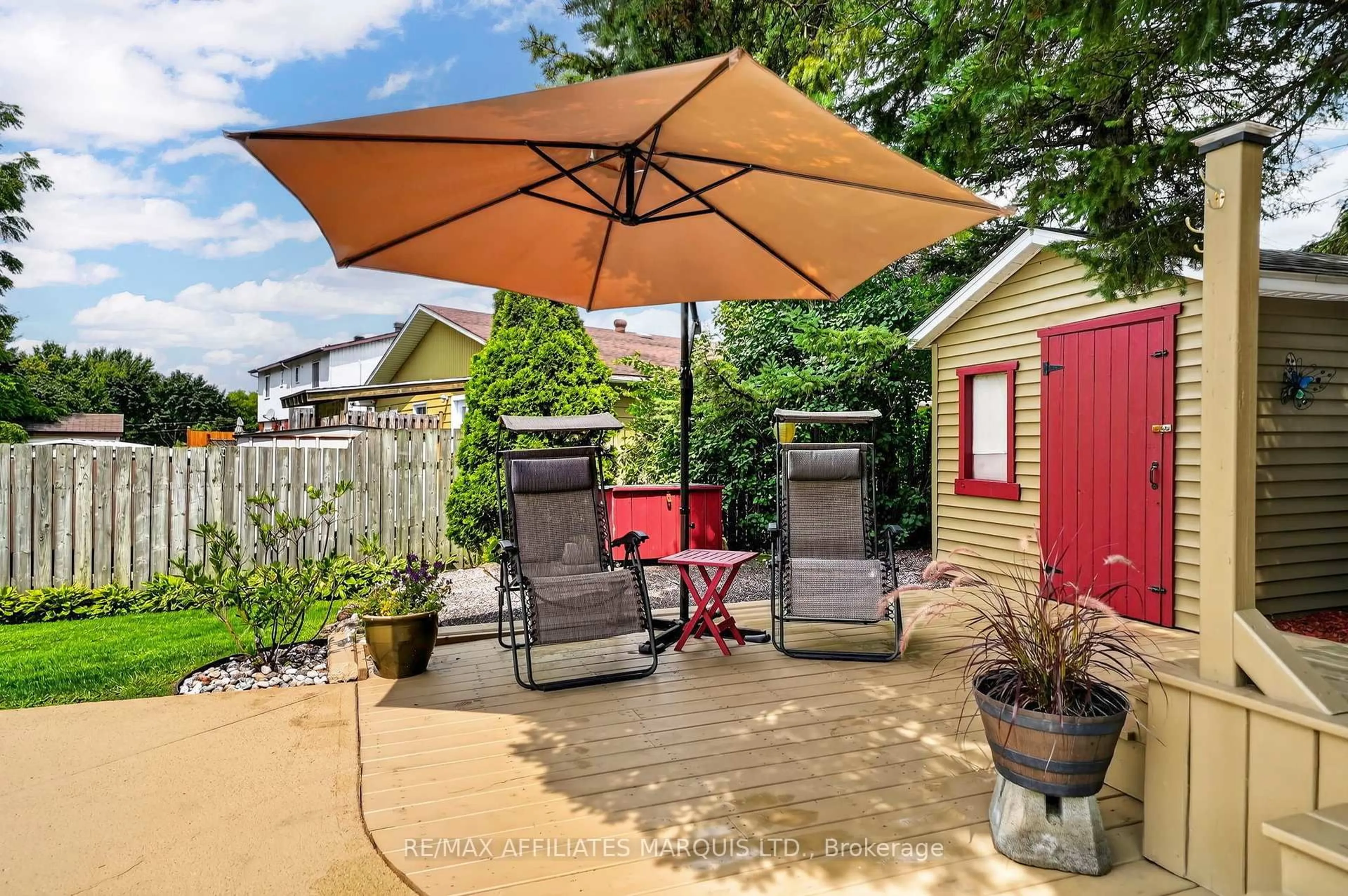 Patio, street for 1635 Brookdale Ave, Cornwall Ontario K6J 4R2