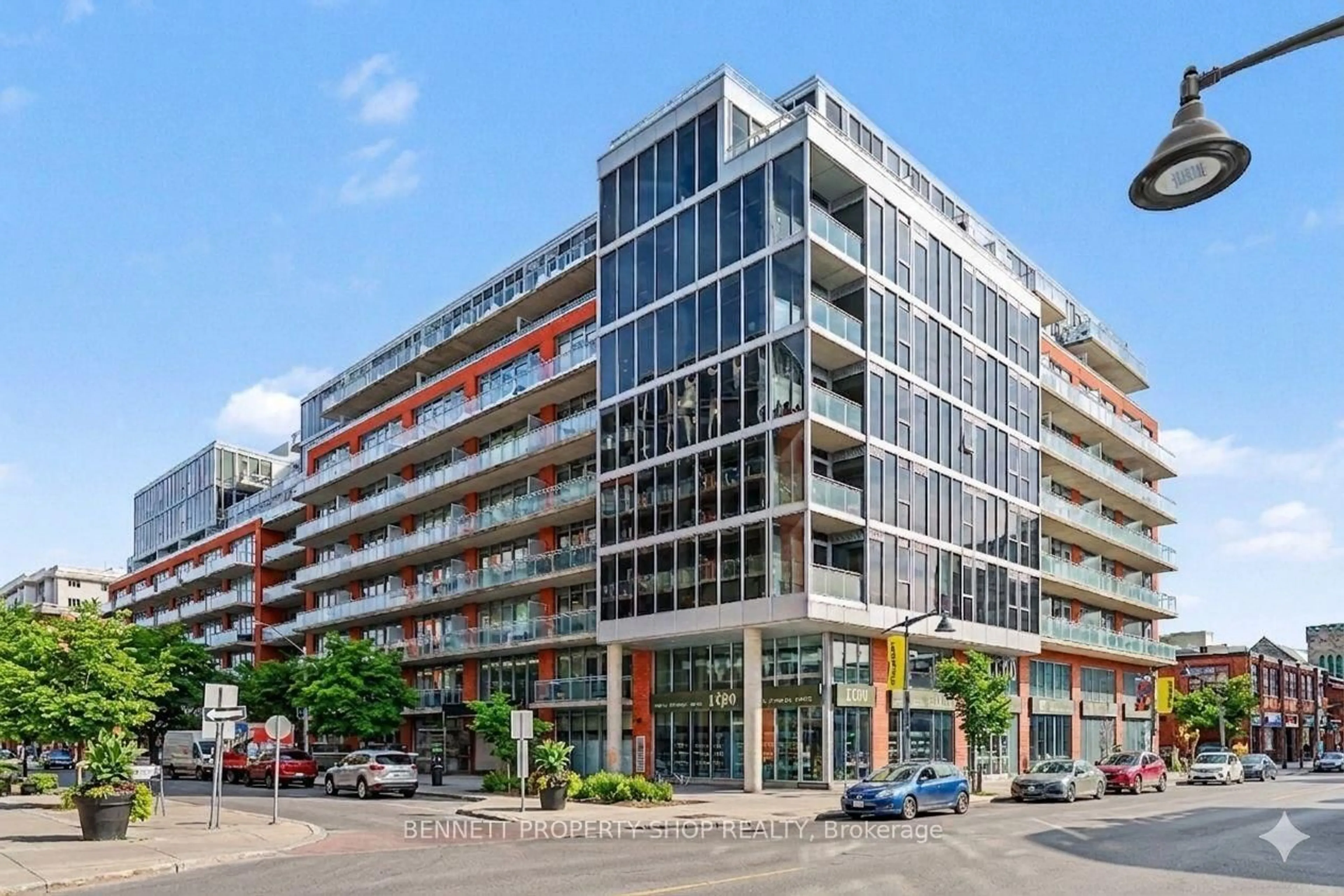 Unknown for 360 McLeod St #811, Ottawa Ontario K2P 1A9