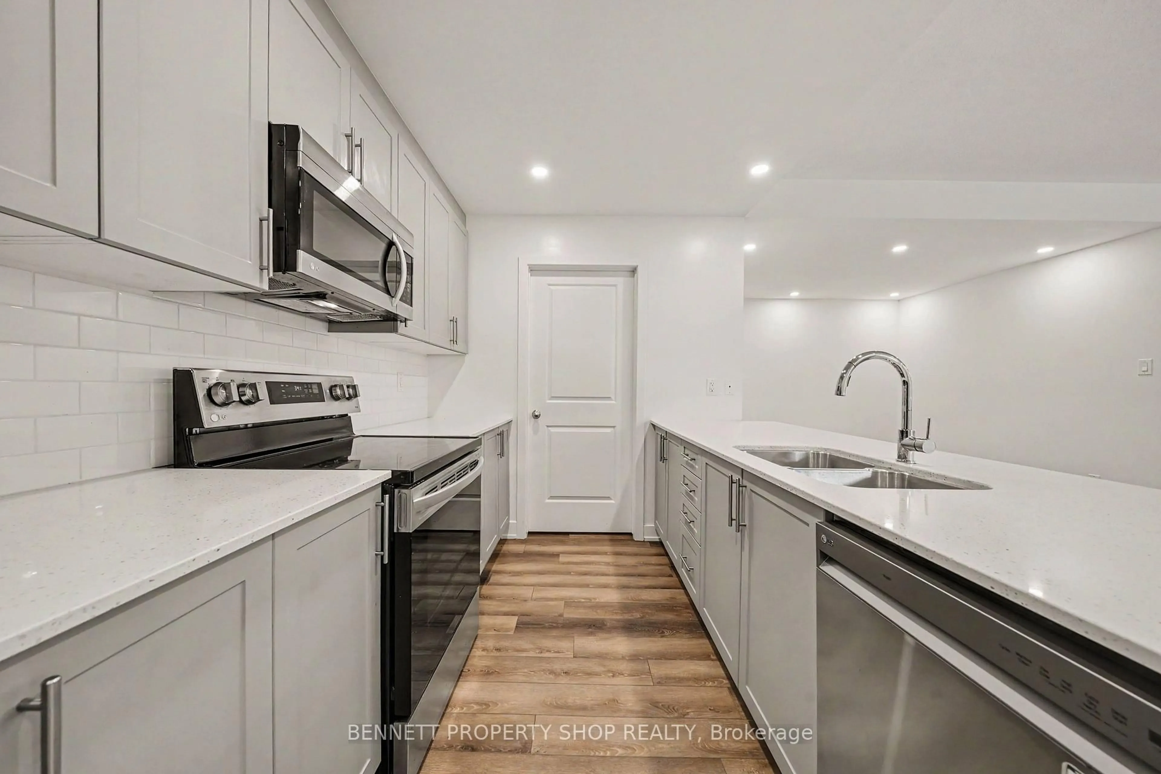 Unknown for 410 Rolling Meadow Cres #K, Ottawa Ontario K1W 0S1