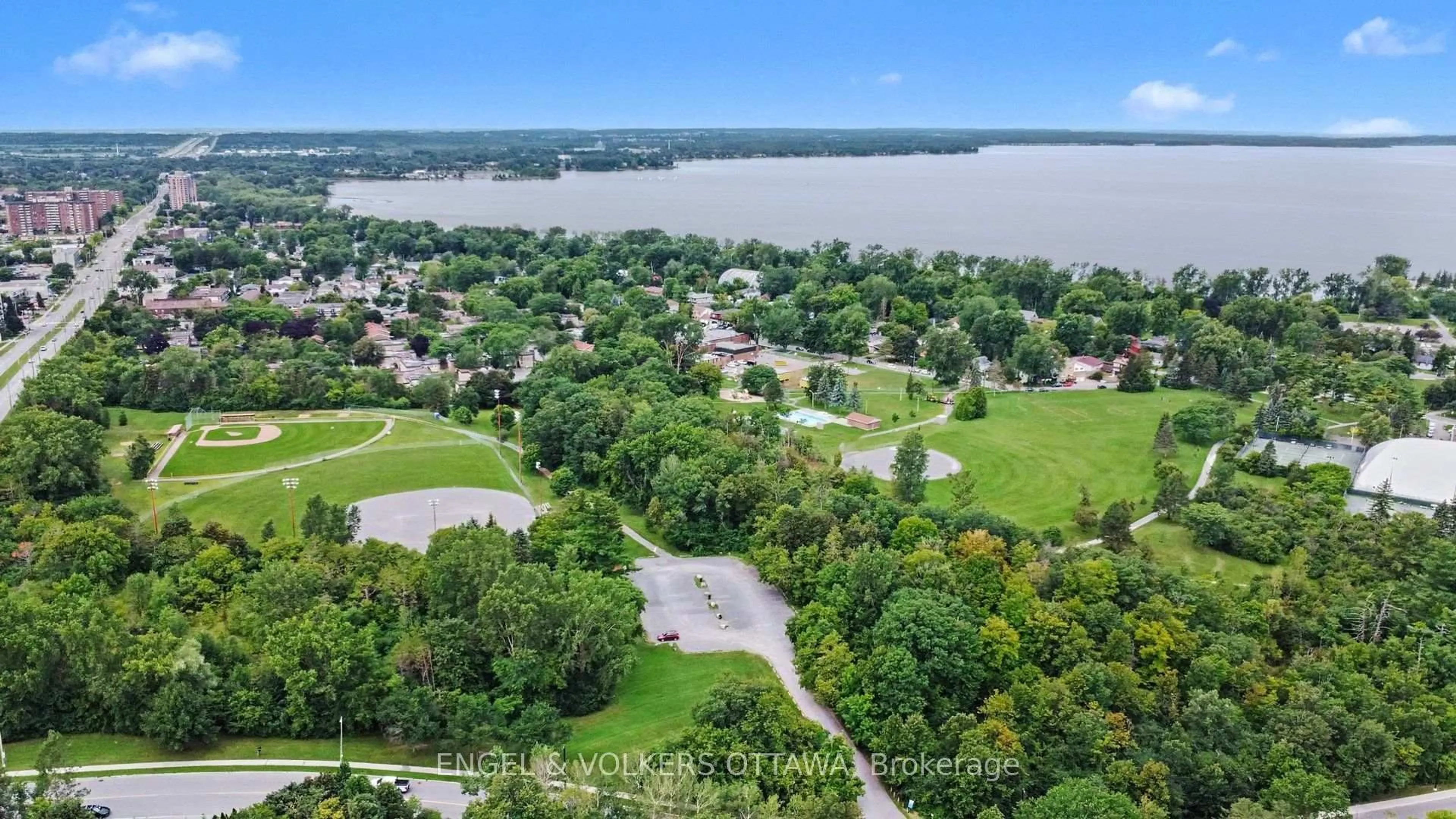 A pic from outside/outdoor area/front of a property/back of a property/a pic from drone, water/lake/river/ocean view for 415 Greenview Ave #1702, Ottawa Ontario K2B 8G5