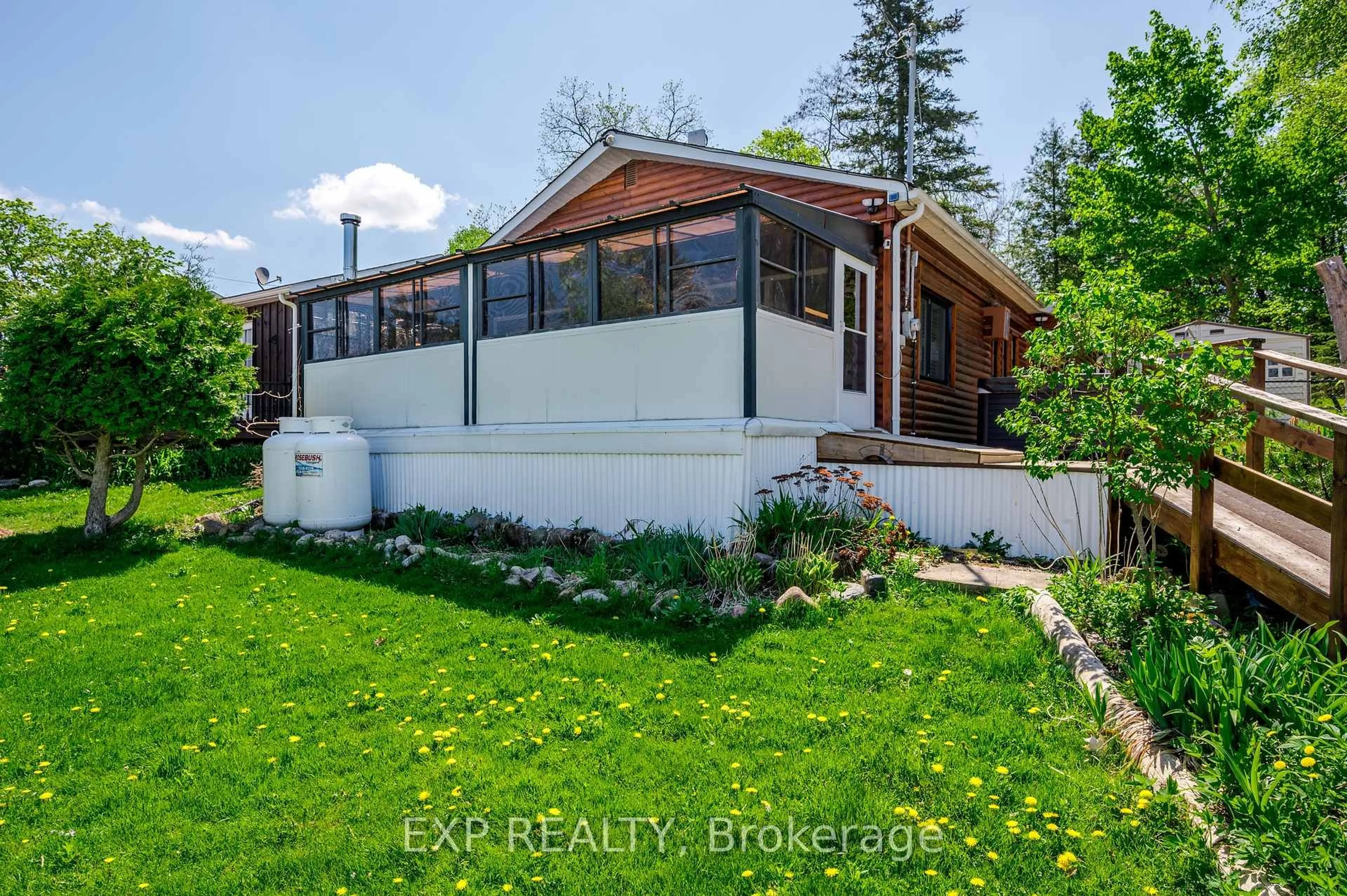 A pic from outside/outdoor area/front of a property/back of a property/a pic from drone, unknown for 6108 Curtis Point Rd #30, Alnwick/Haldimand Ontario K0K 2X0
