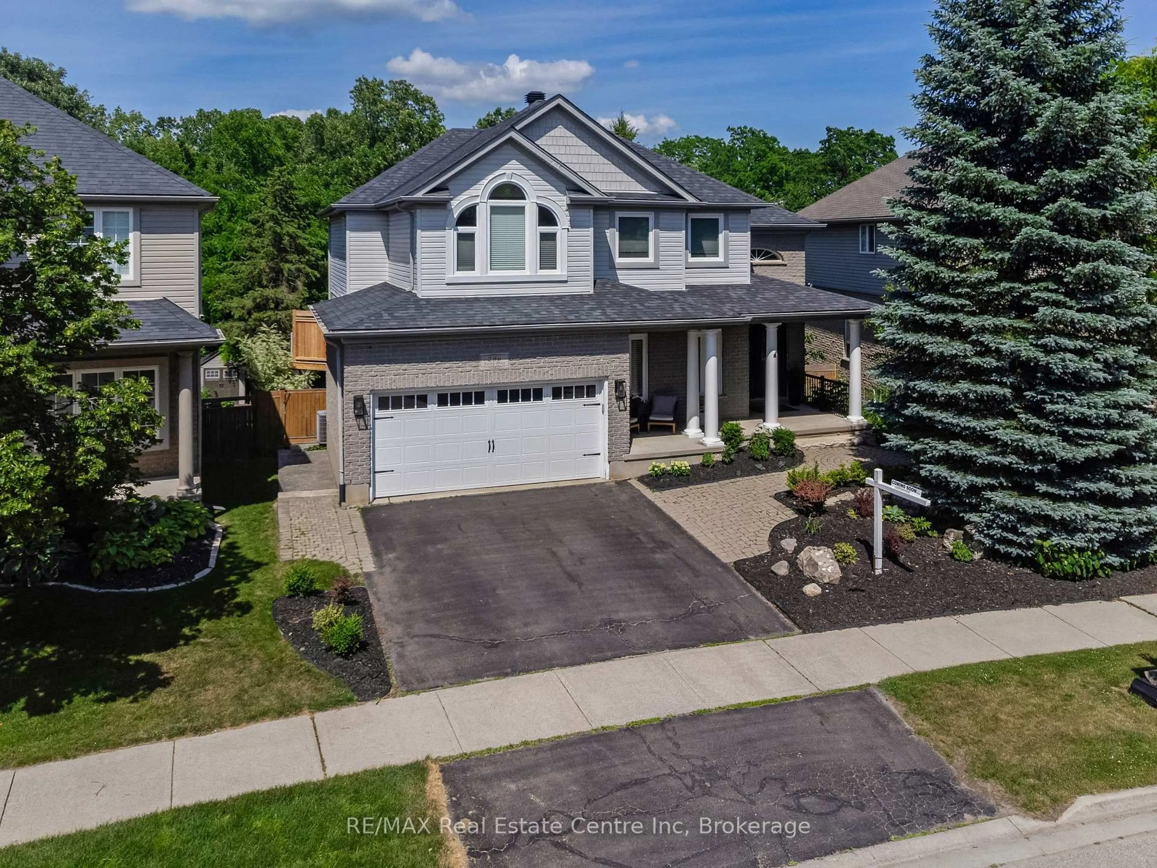A pic from outside/outdoor area/front of a property/back of a property/a pic from drone, street for 296 Farley Dr, Guelph Ontario N1L 1N6