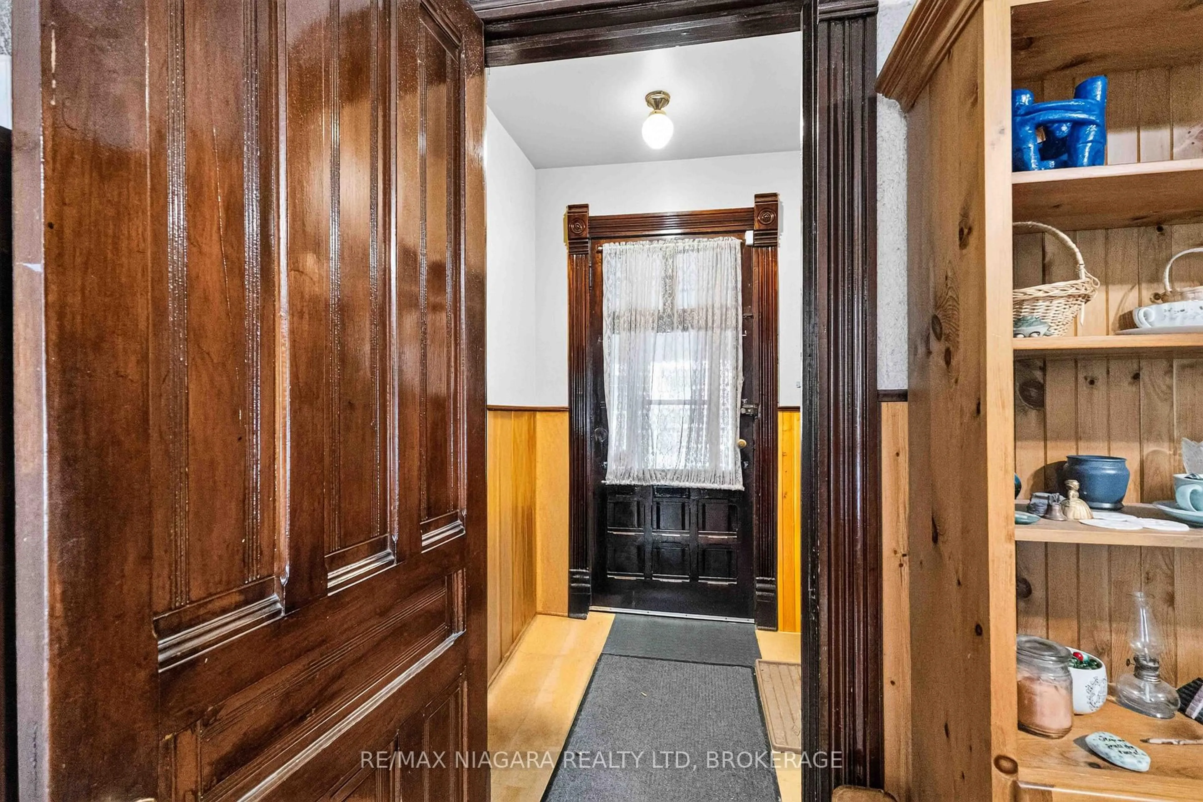 Unknown for 187 Emerald St, Hamilton Ontario L8N 2V6