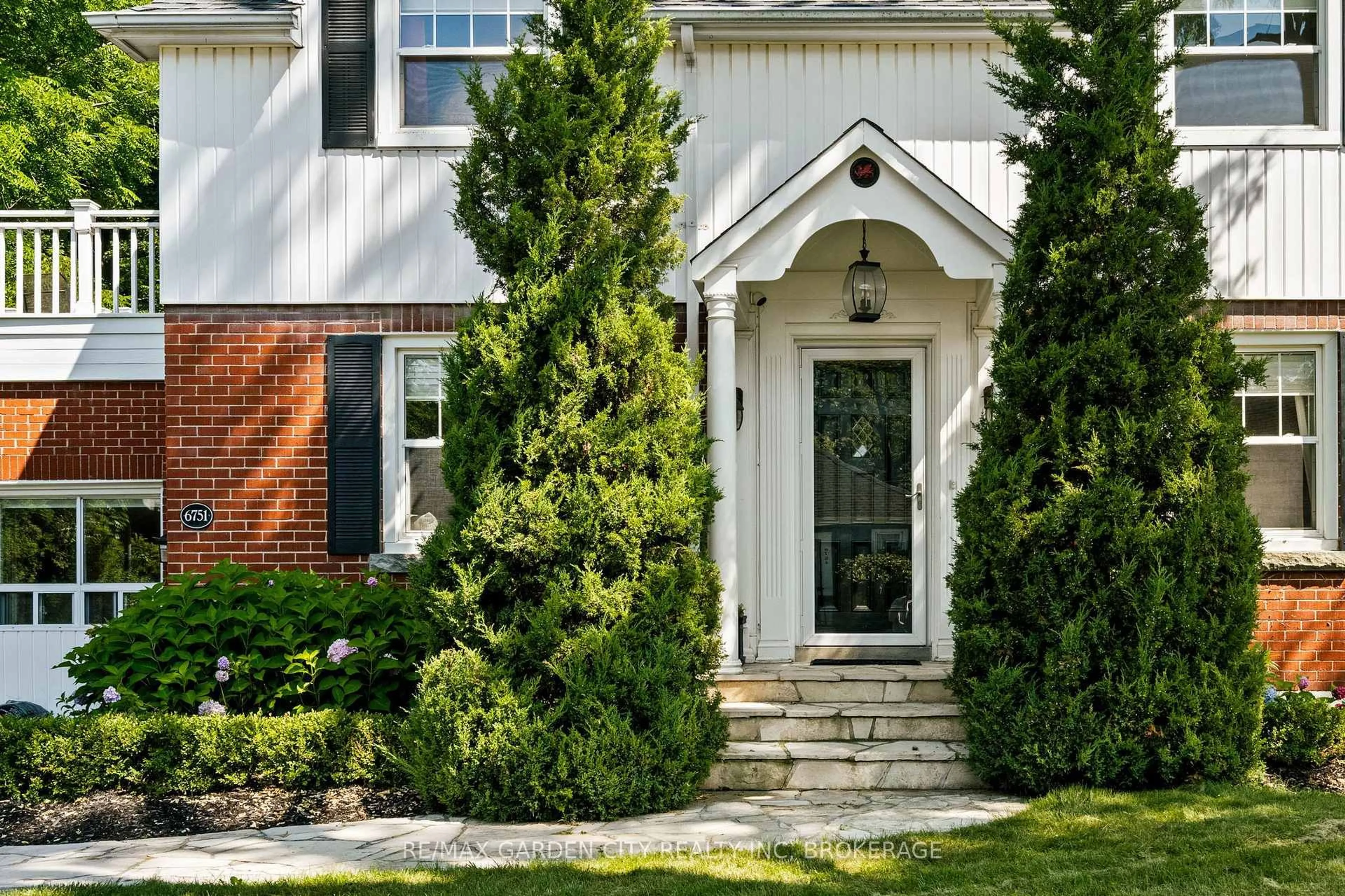 Unknown for 6751 Barker St, Niagara Falls Ontario L2G 1Z1