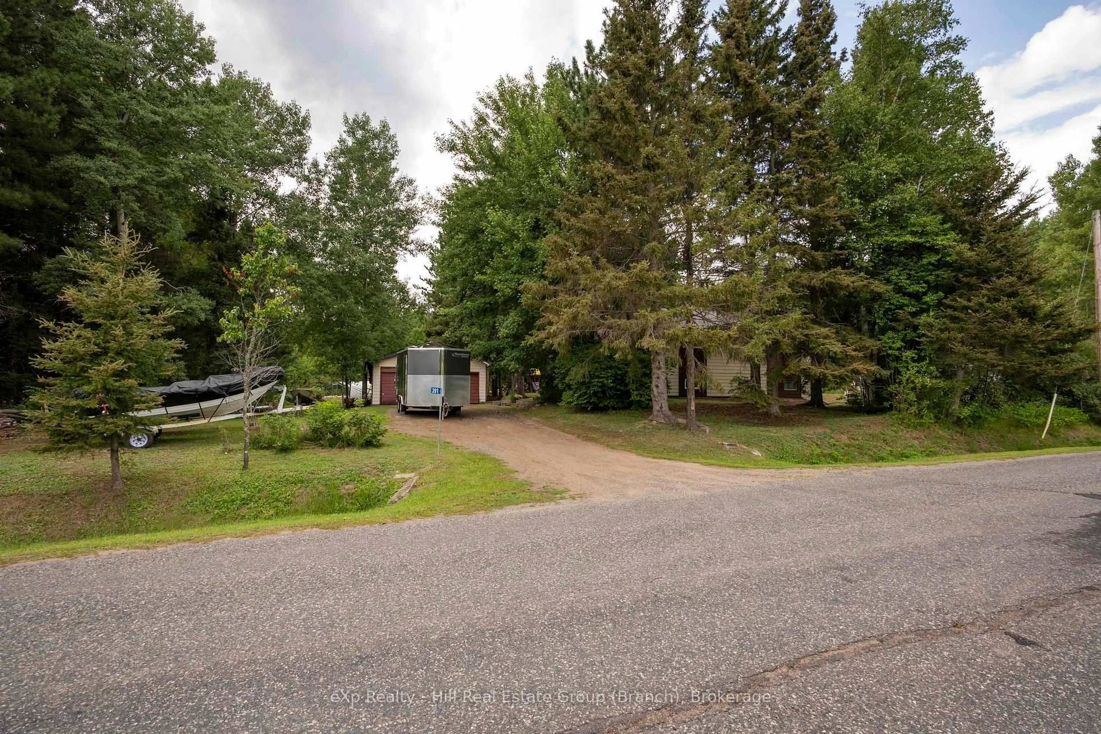 A pic from outside/outdoor area/front of a property/back of a property/a pic from drone, unknown for 391 Fraser Rd, Oliver Paipoonge Ontario P7C 5M9