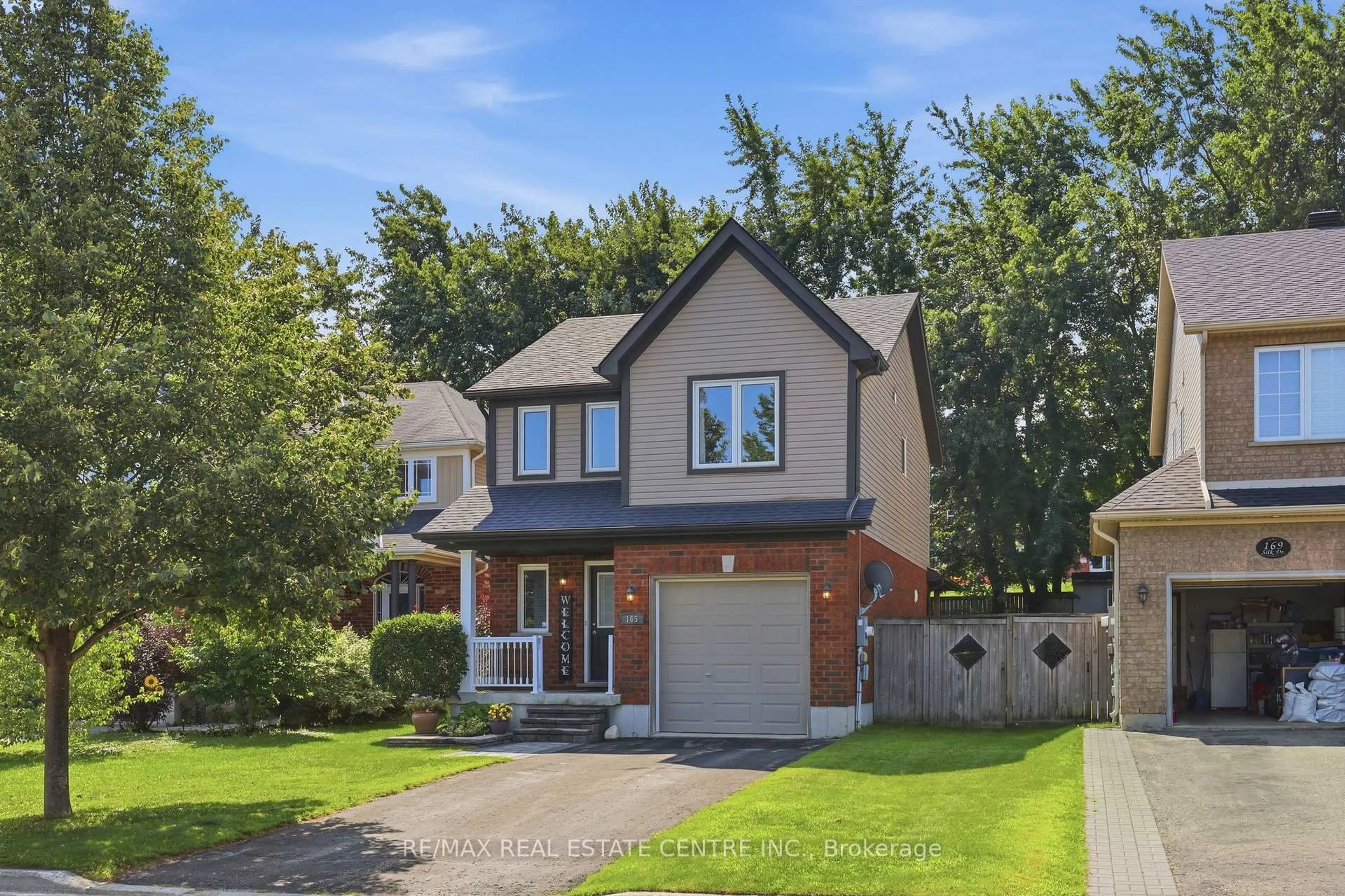 Home with brick exterior material, street for 165 Silk Dr, Shelburne Ontario L9V 3E5
