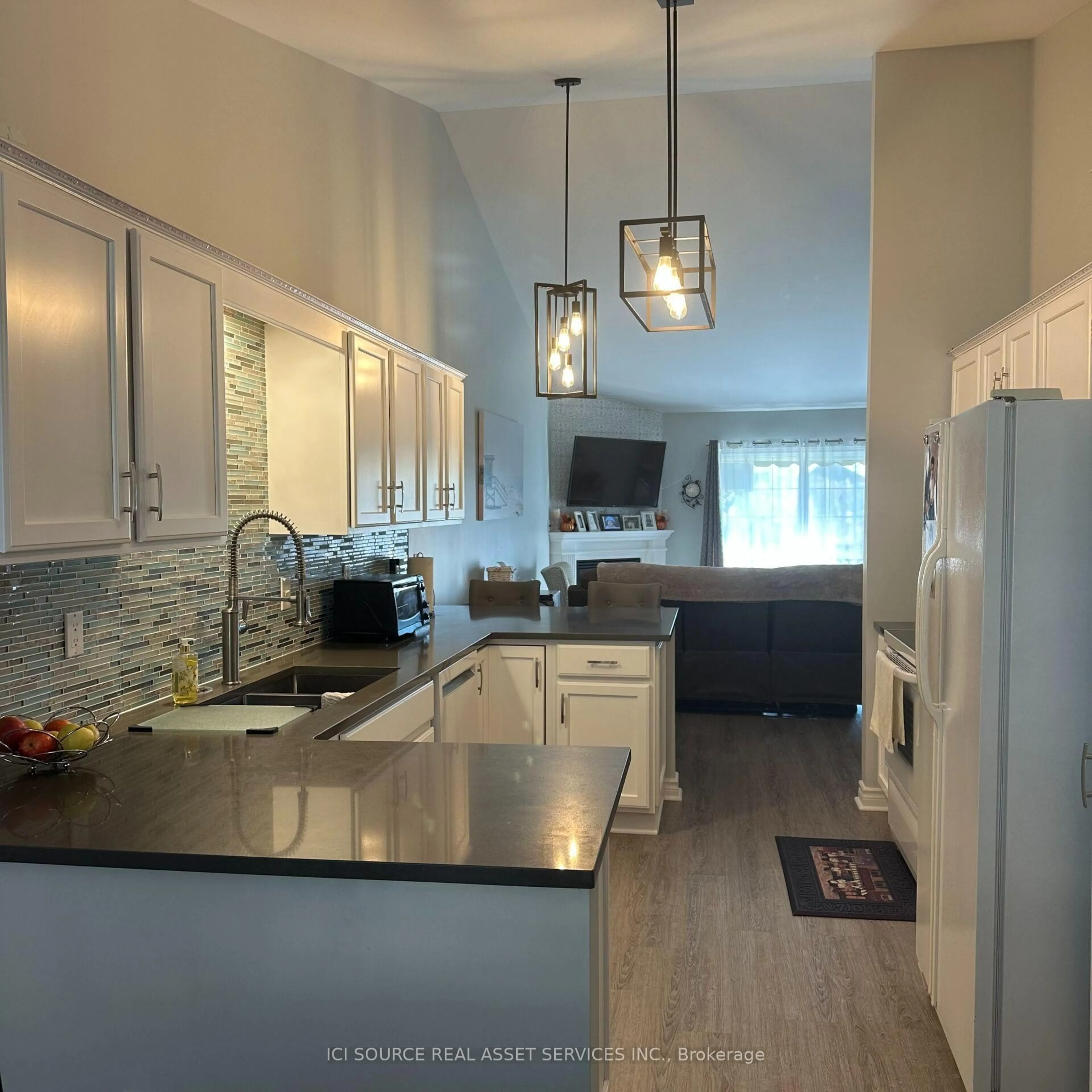 Open concept kitchen, ceramic/tile floor for 1576 Blue Heron Dr, Windsor Ontario N8P 1L6
