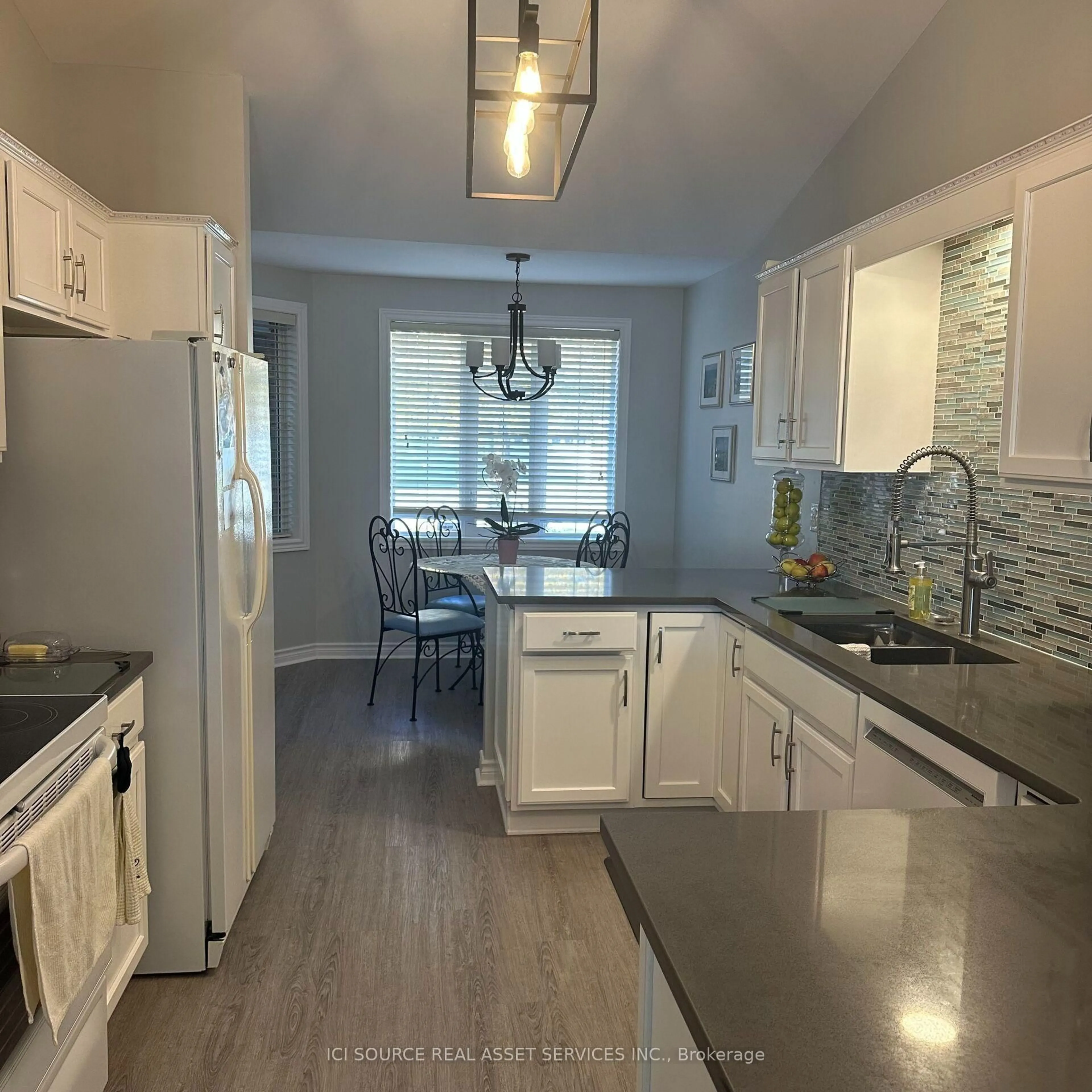 Open concept kitchen, unknown for 1576 Blue Heron Dr, Windsor Ontario N8P 1L6