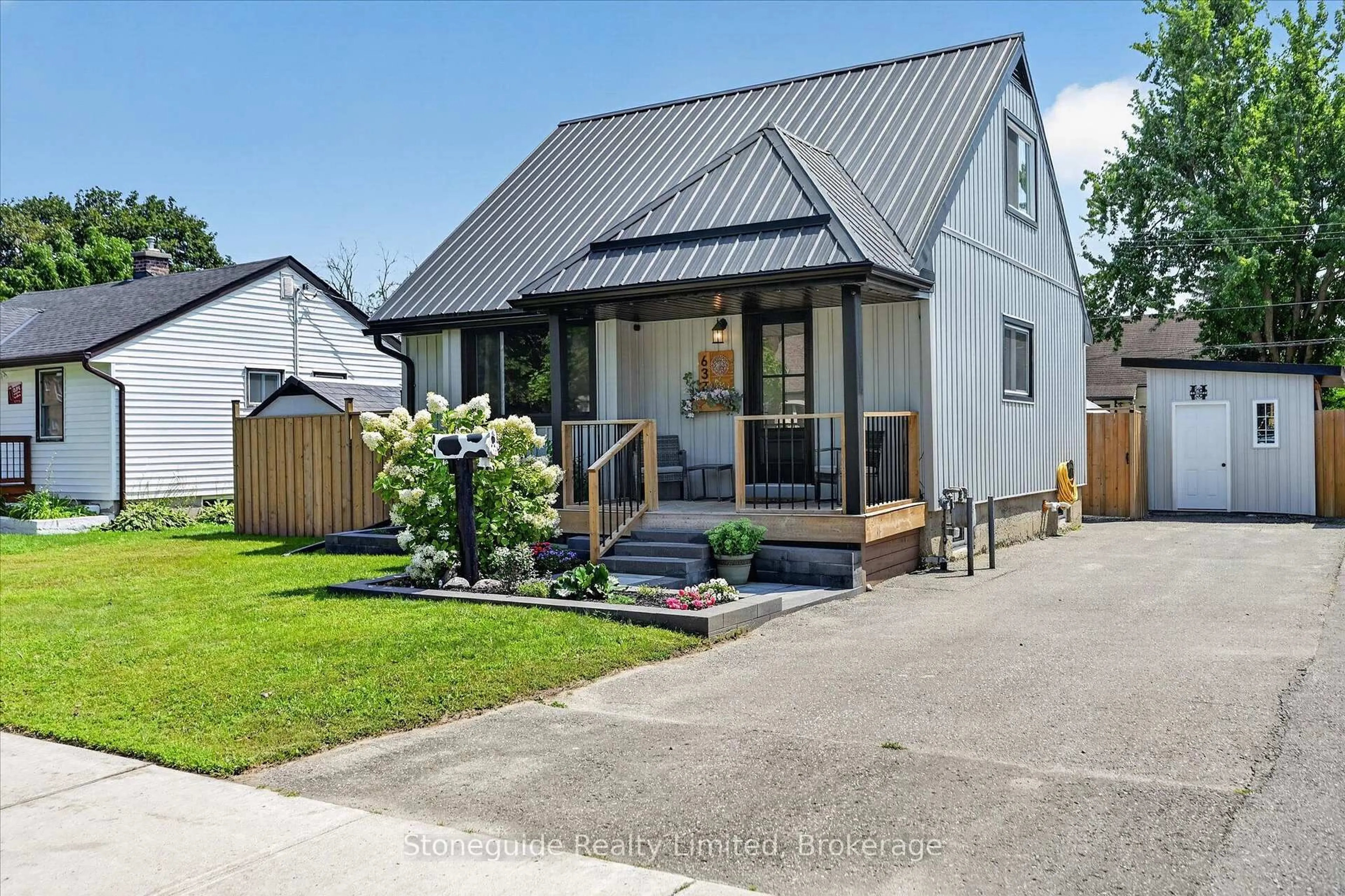 Home with vinyl exterior material, street for 637 McKellar St, Peterborough Ontario K9J 1R4