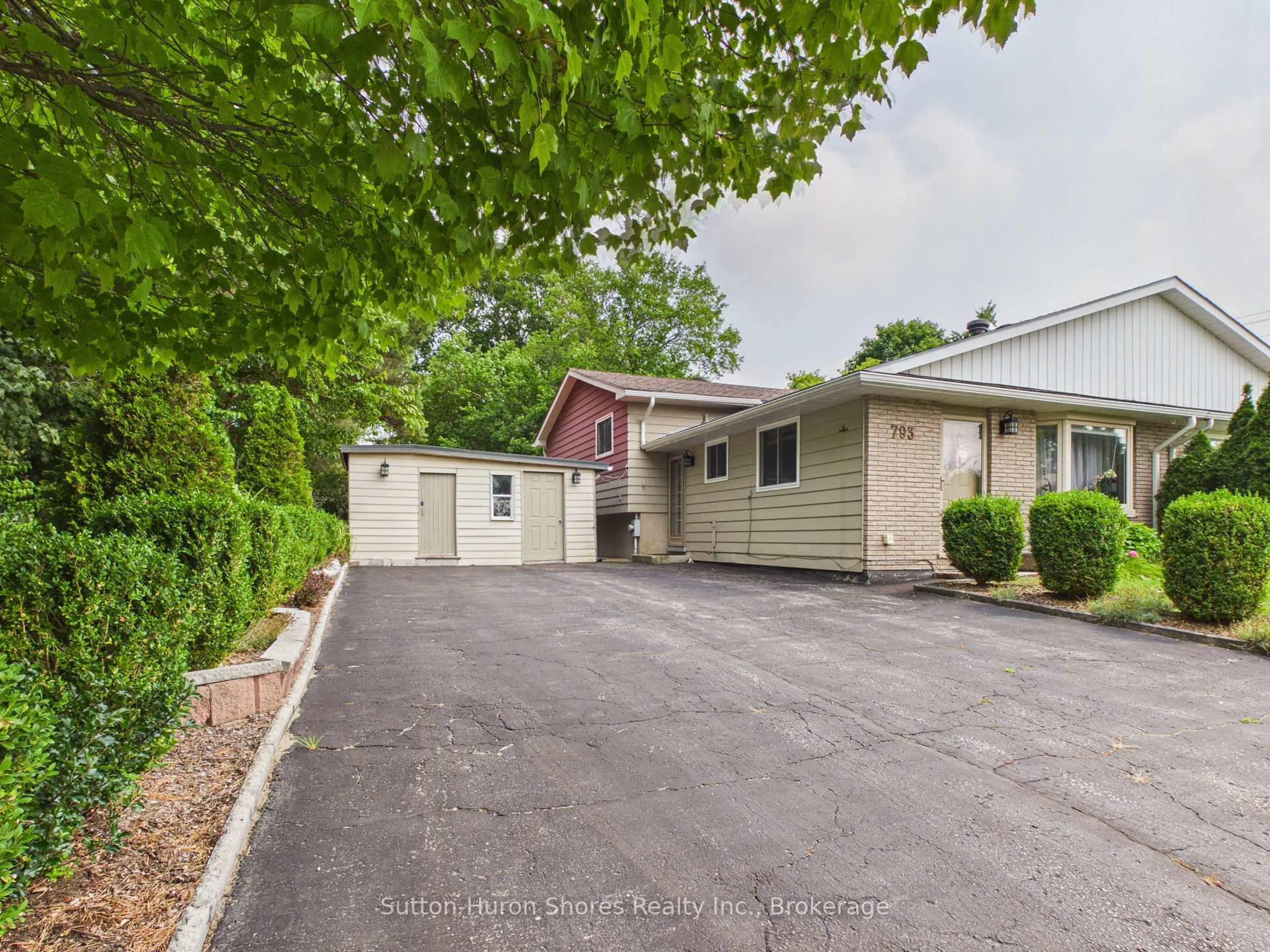 Unknown for 793 Ruby St, Saugeen Shores Ontario N0H 2C4
