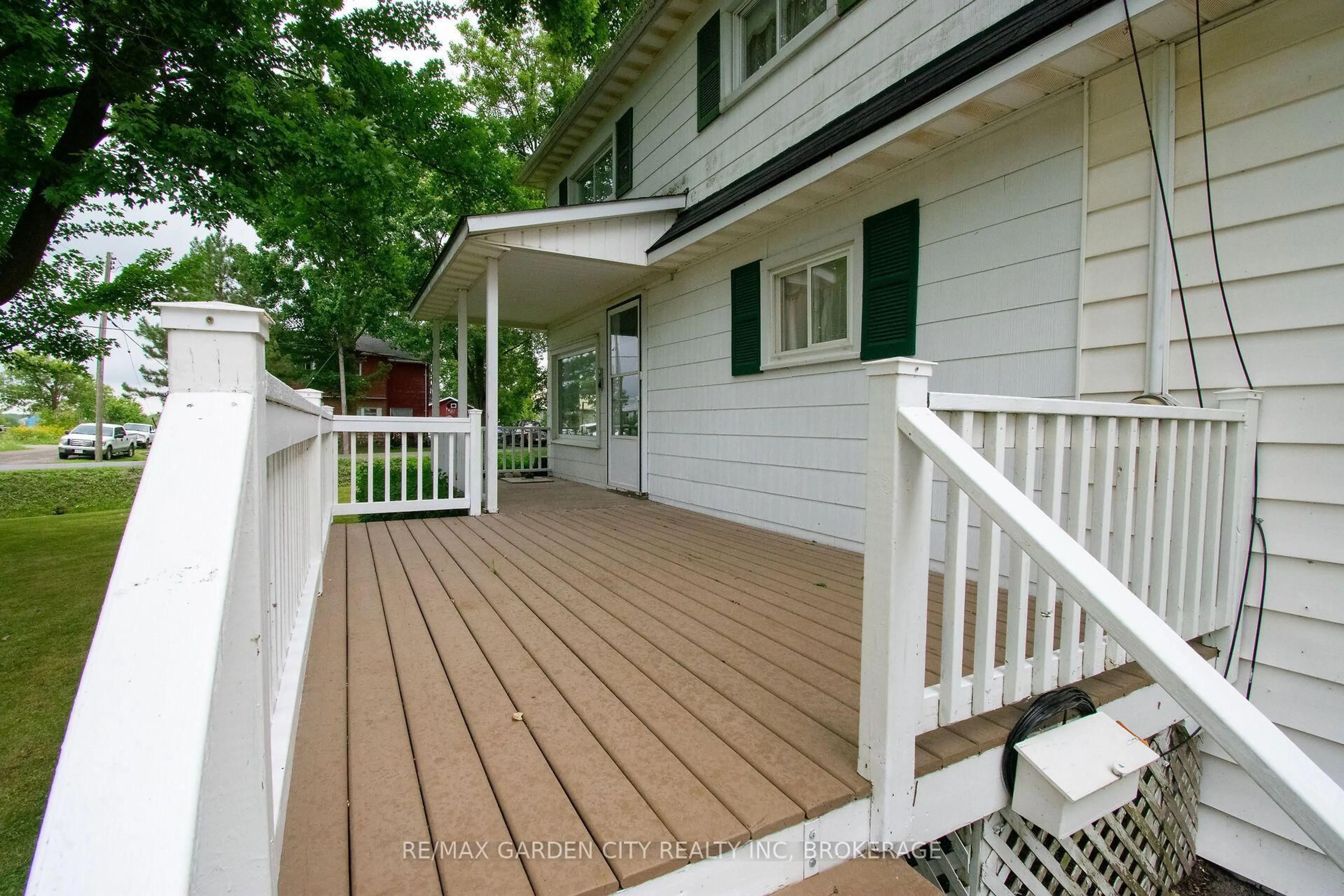 Home with vinyl exterior material, street for 2129 SNIDER Rd, Port Colborne Ontario L3K 5V5
