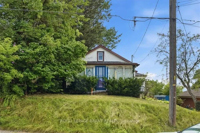 367 Nelson St, Brantford 3