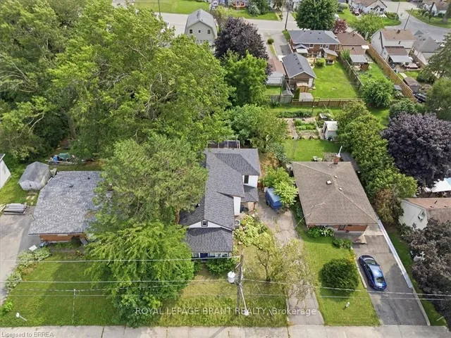 367 Nelson St, Brantford 4
