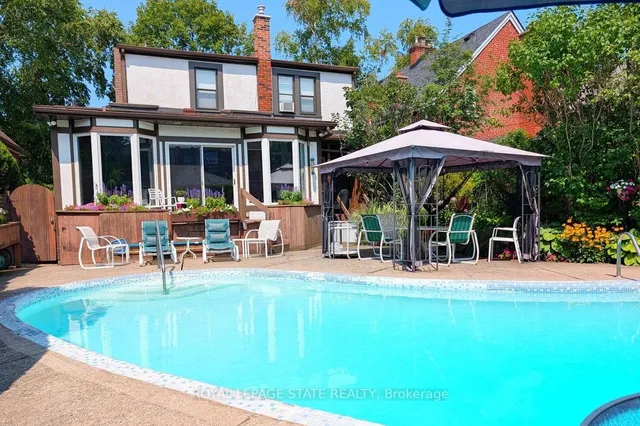 107 Bond St, Hamilton 4