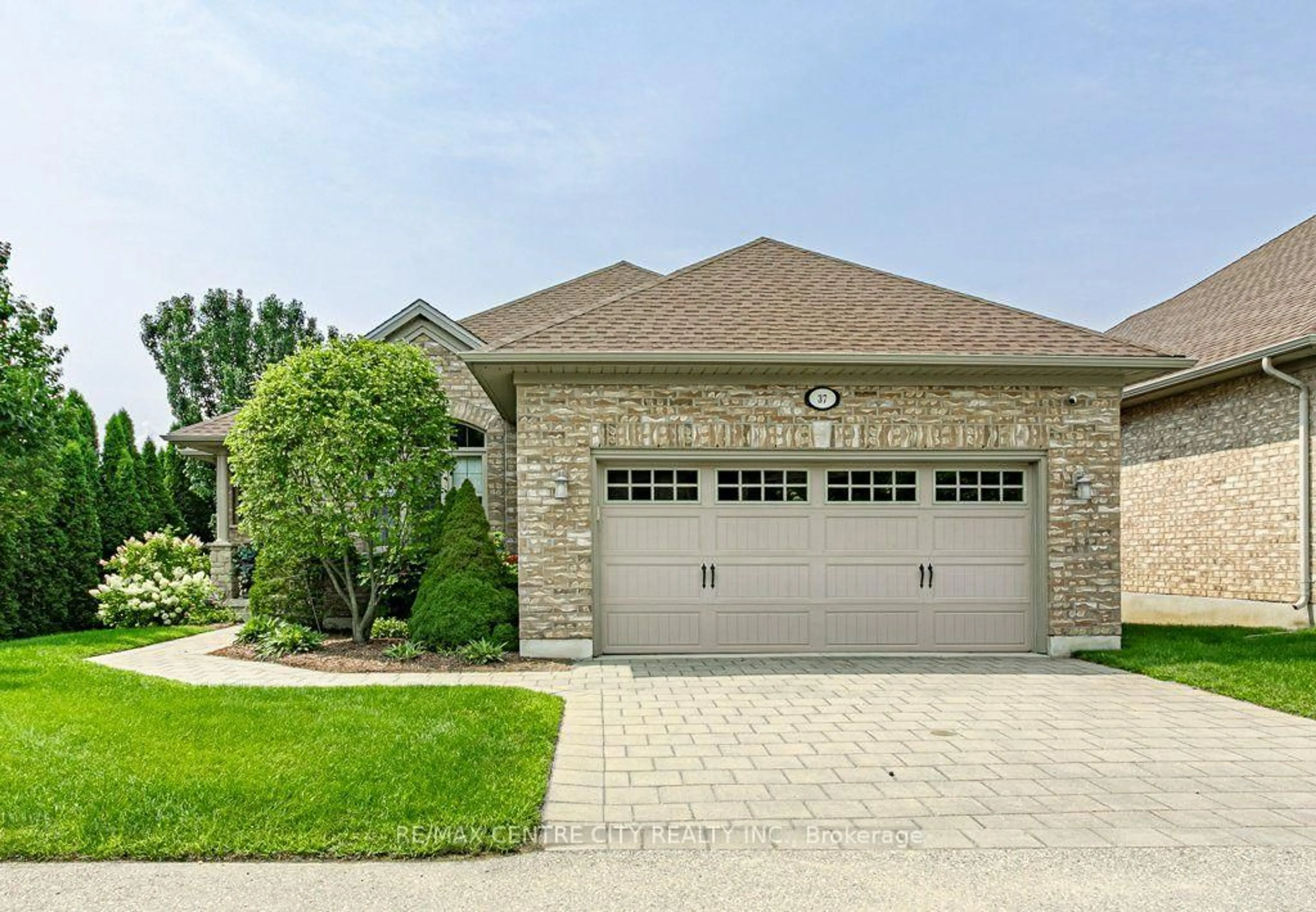 Home with brick exterior material, street for 100 Southgate Pkwy #37, St. Thomas Ontario N5R 6M3