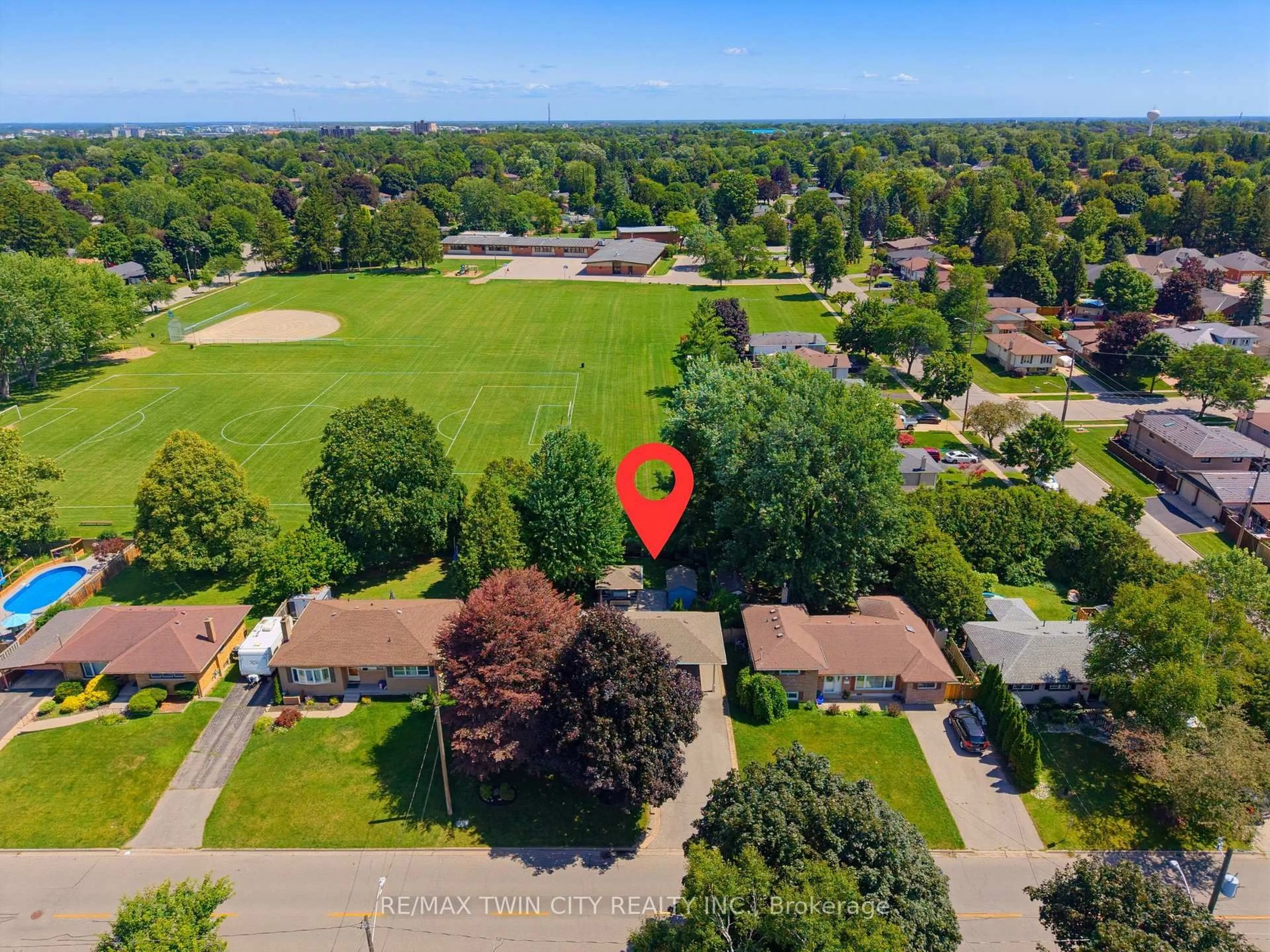 A pic from outside/outdoor area/front of a property/back of a property/a pic from drone, unknown for 35 Varadi Ave, Brantford Ontario N3R 3N2