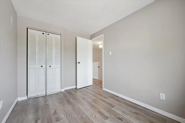750 Erinbrook Dr #2, Kitchener 4
