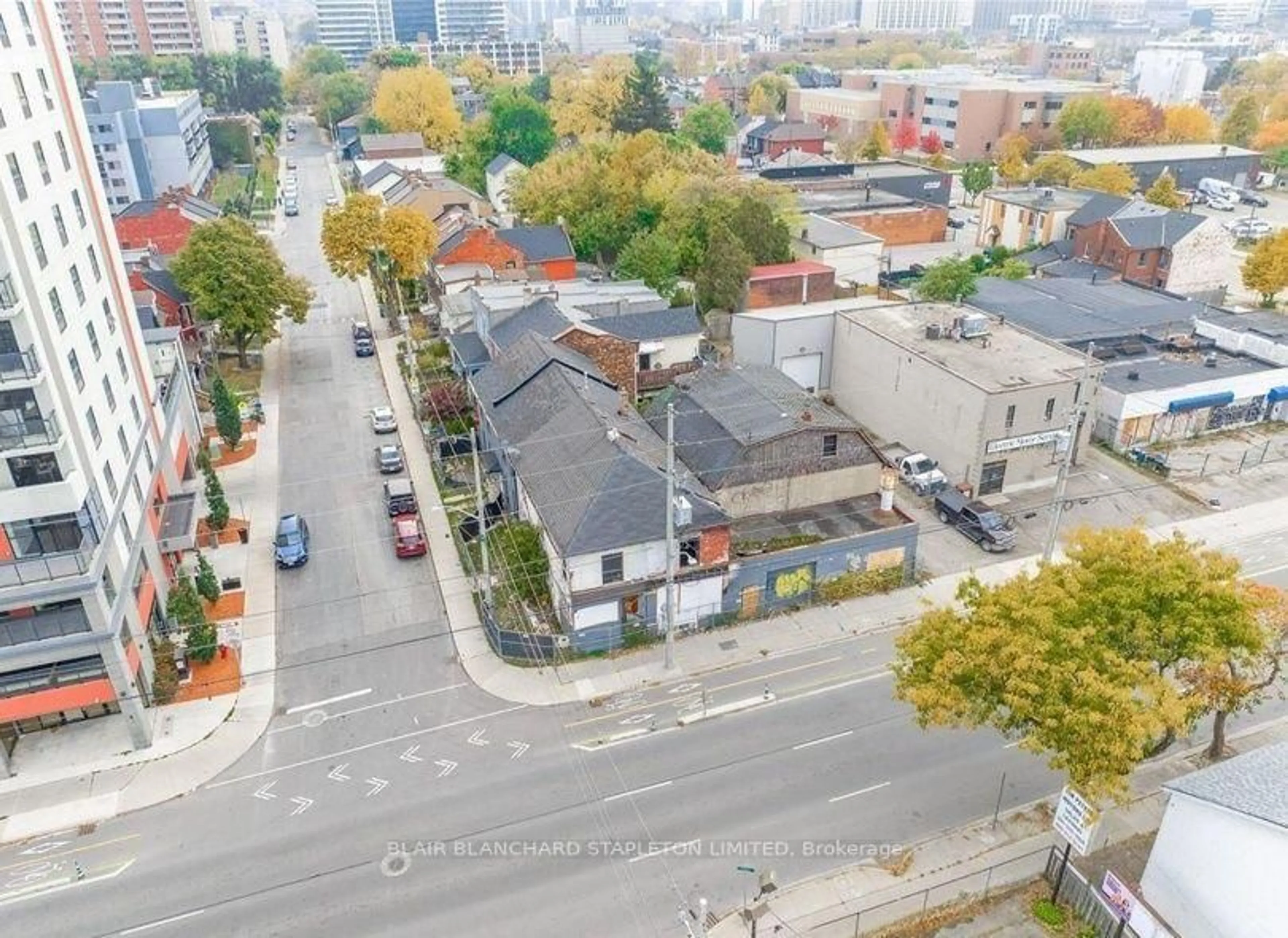 A pic from outside/outdoor area/front of a property/back of a property/a pic from drone, city buildings view from balcony for 202 Cannon St, Hamilton Ontario L8L 2A8