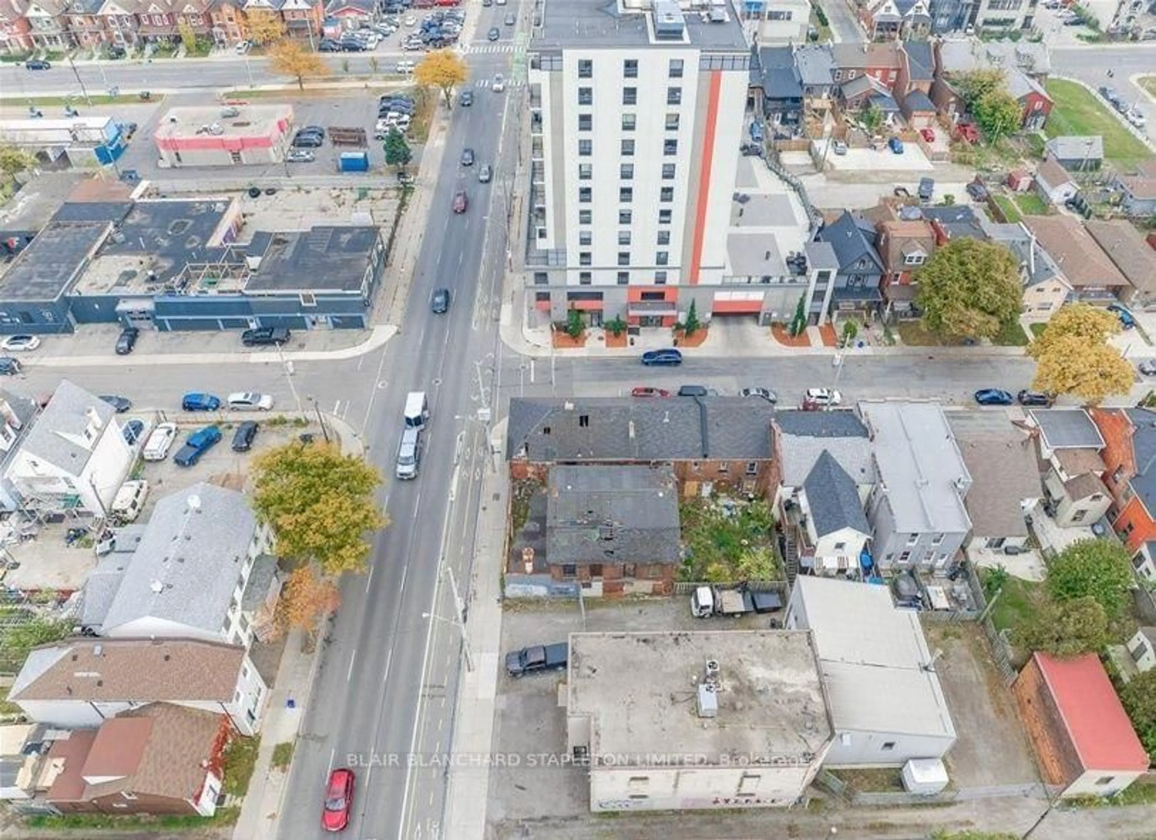 A pic from outside/outdoor area/front of a property/back of a property/a pic from drone, street for 202 Cannon St, Hamilton Ontario L8L 2A8