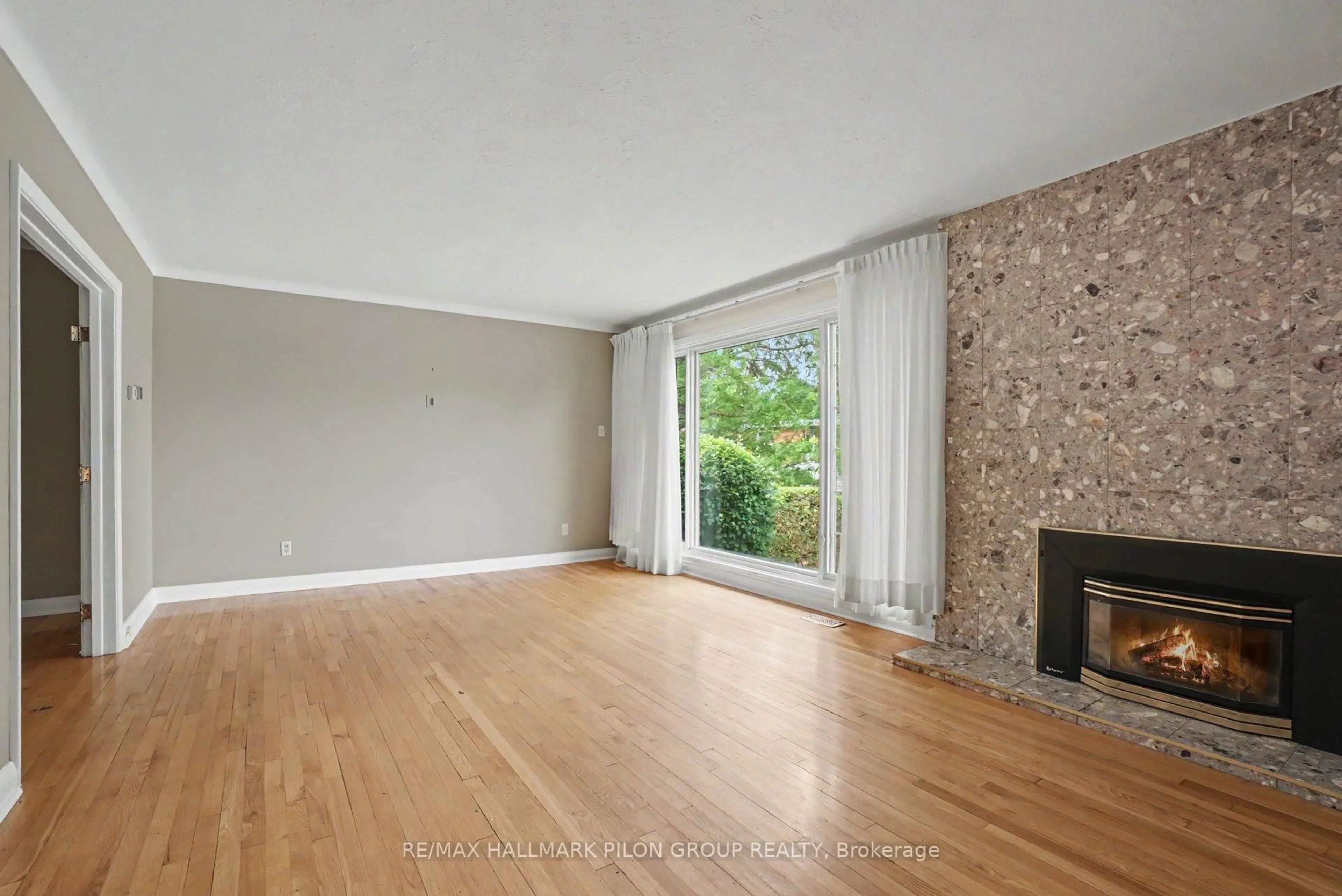 A pic of a room for 675 Borthwick Ave, Ottawa Ontario K1K 2M1
