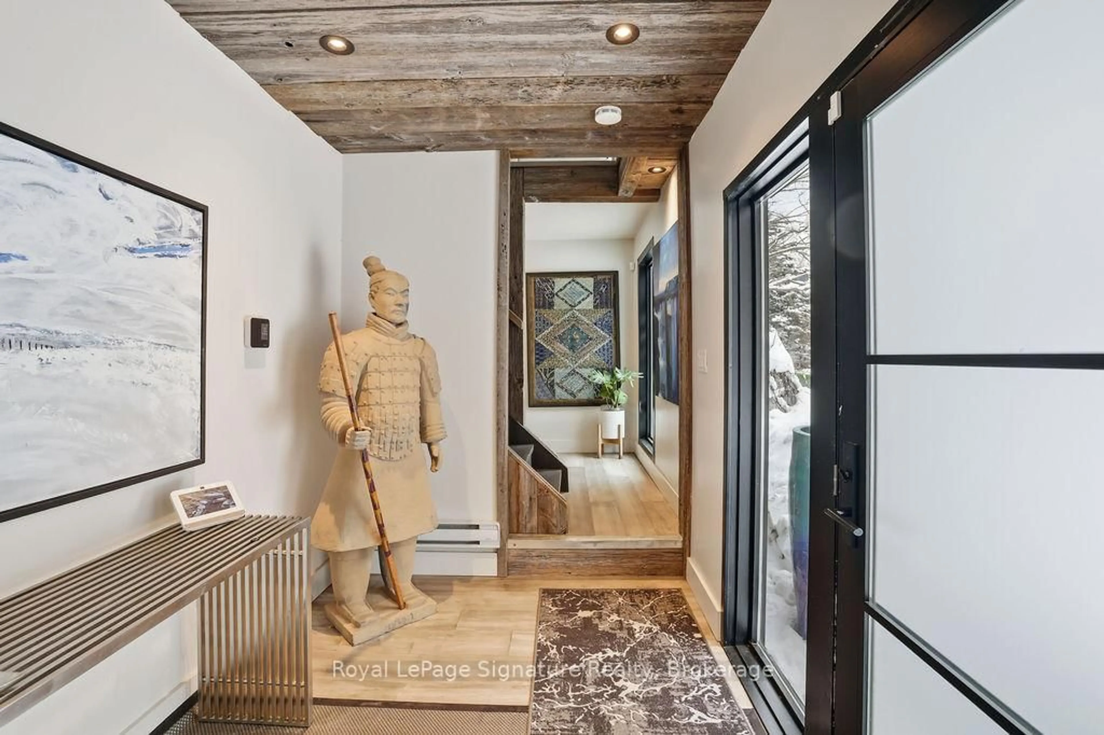 Indoor entryway for 194552 13 GREY Rd, Grey Highlands Ontario N0C 1E0
