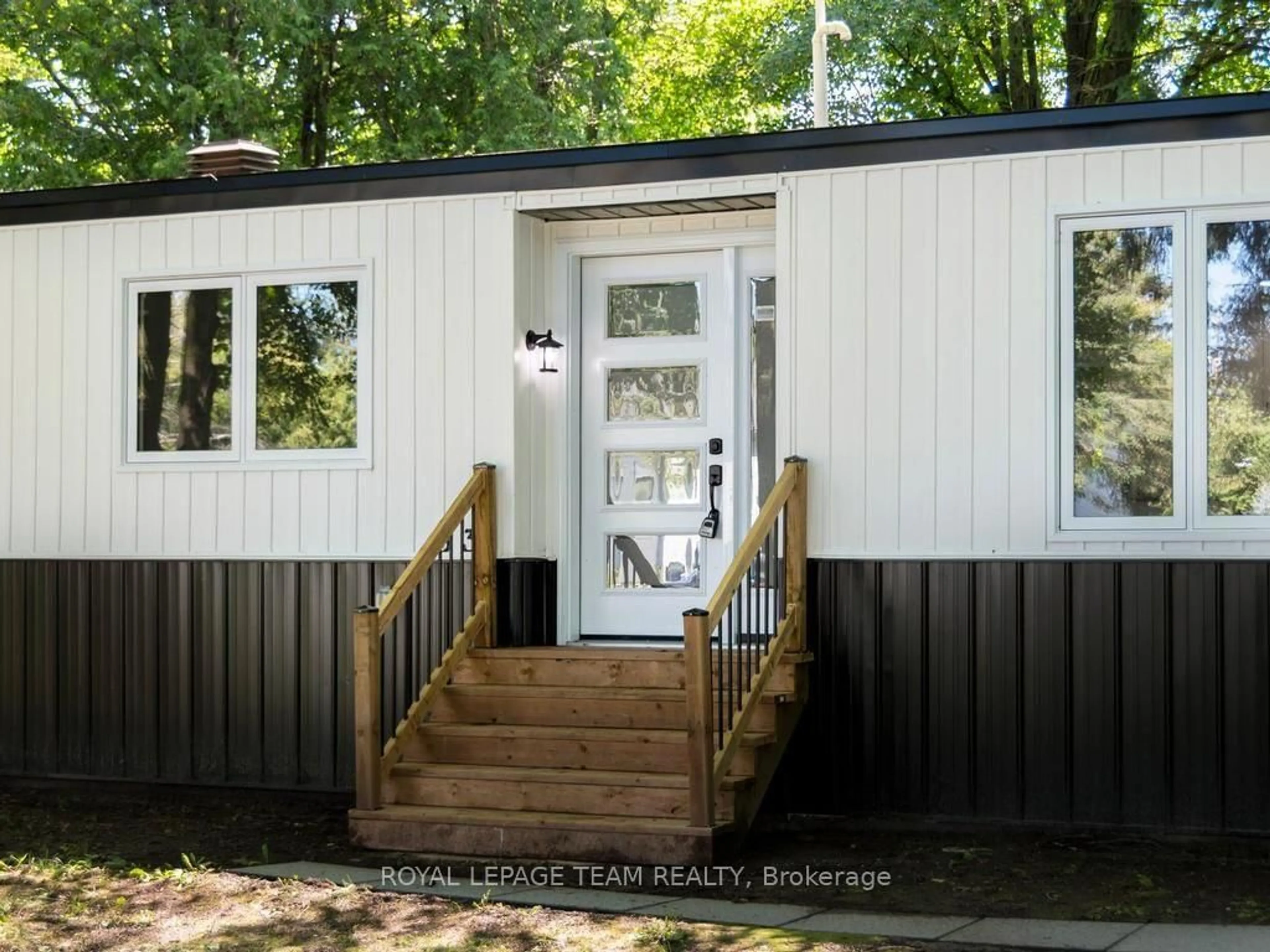 Home with vinyl exterior material, street for 53 Cloverloft Crt, Ottawa Ontario K2S 1T2