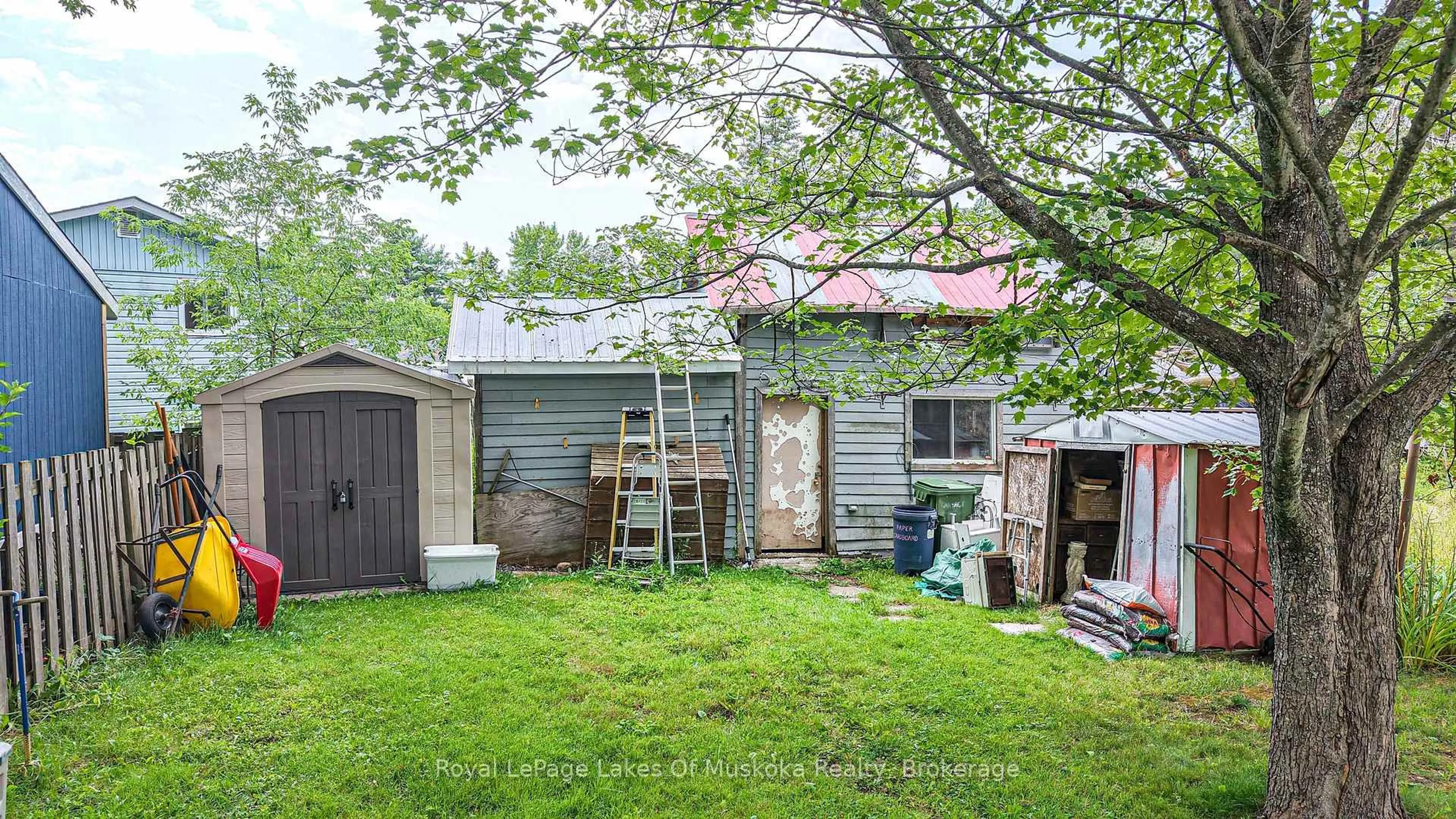 Shed for 34 Young St, Bracebridge Ontario P1L 1G7