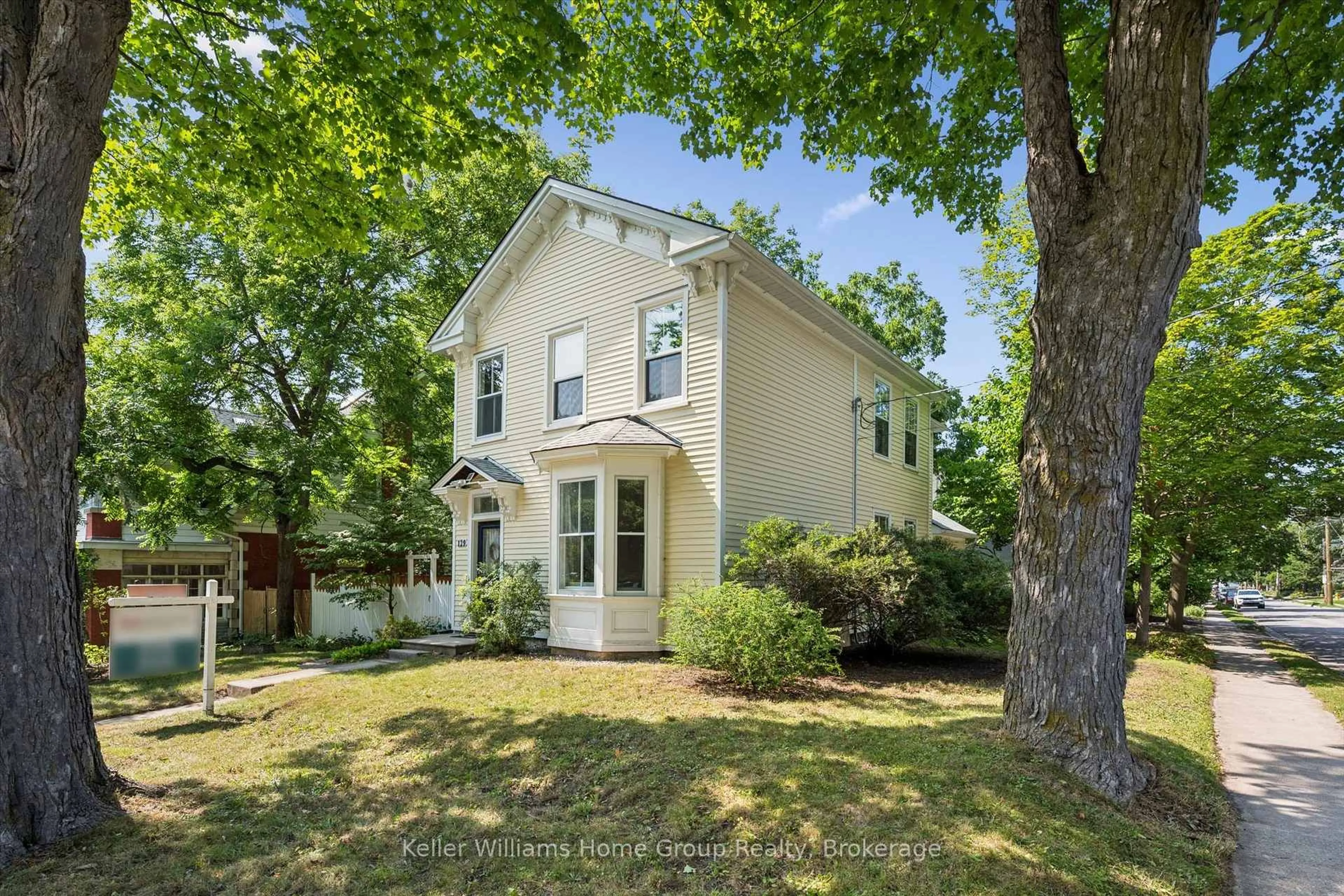 Home with vinyl exterior material, street for 129 Suffolk St, Guelph Ontario N1H 2J6