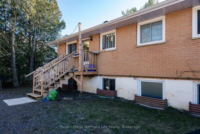 500 Valley View Dr, Powassan 5