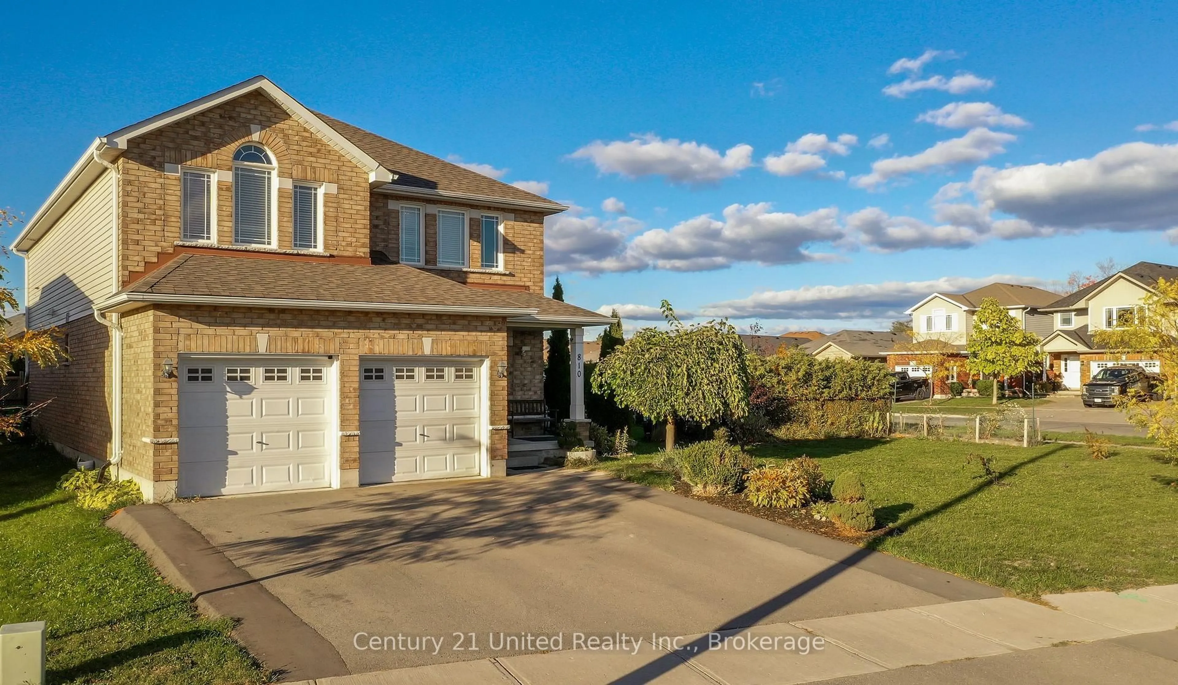 A pic from outside/outdoor area/front of a property/back of a property/a pic from drone, street for 810 Hargrove Tr, Peterborough Ontario K9L 0B6